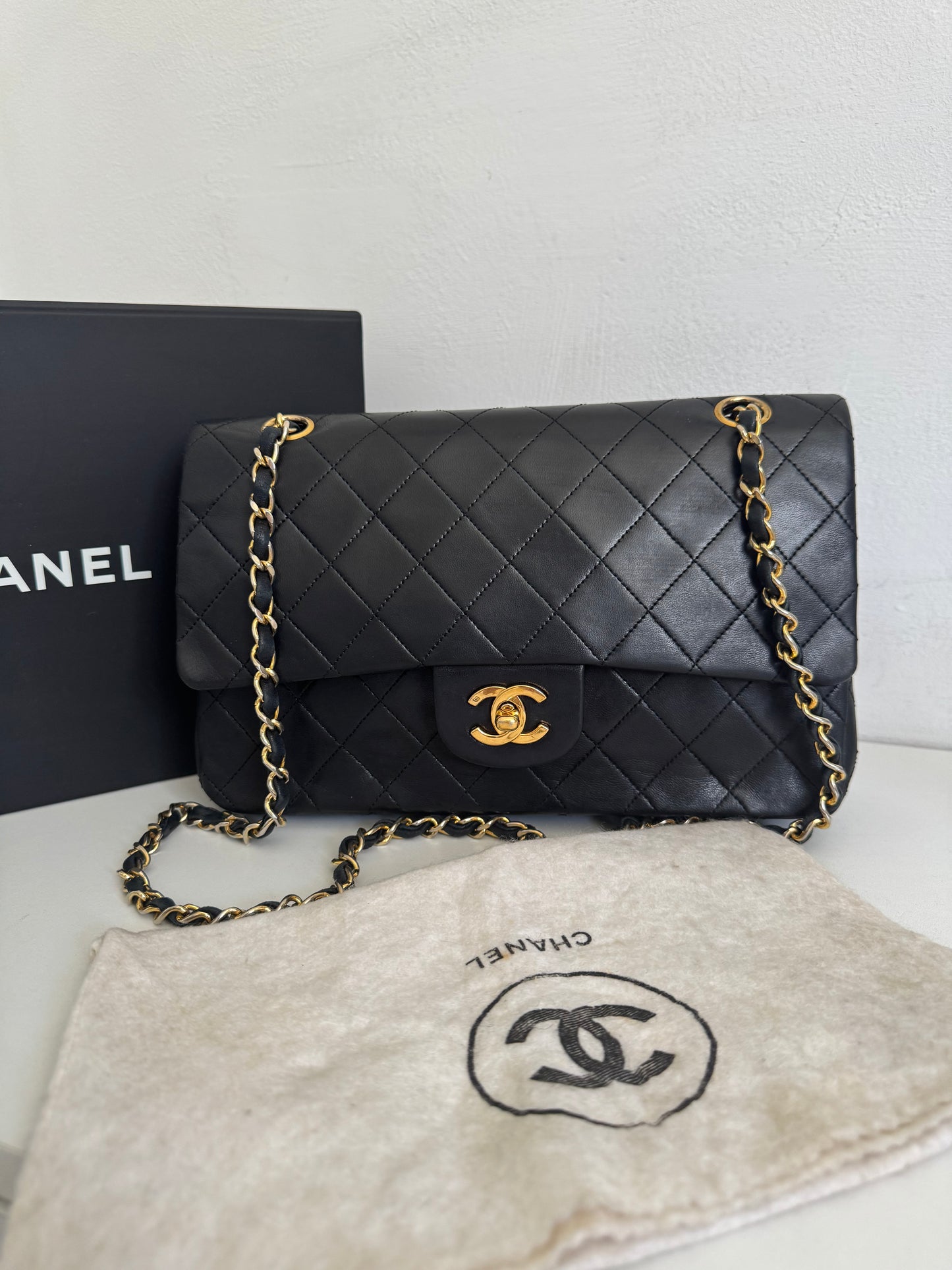 CHANEL Vintage Medium Double Flap Bag