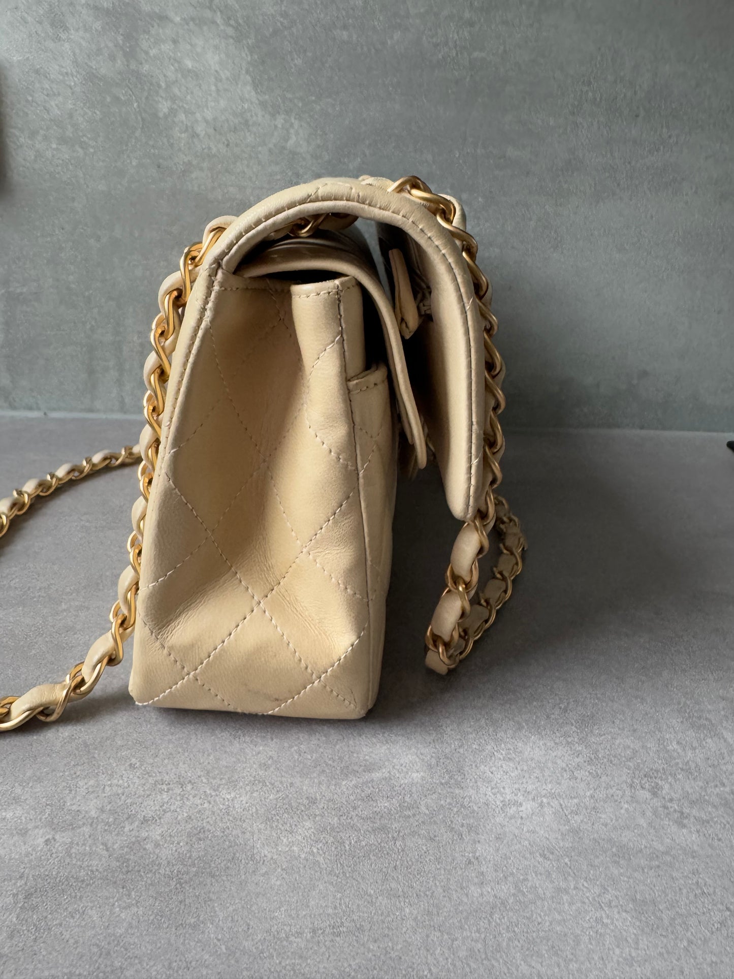 CHANEL Vintage Classic Small Double Flap Bag