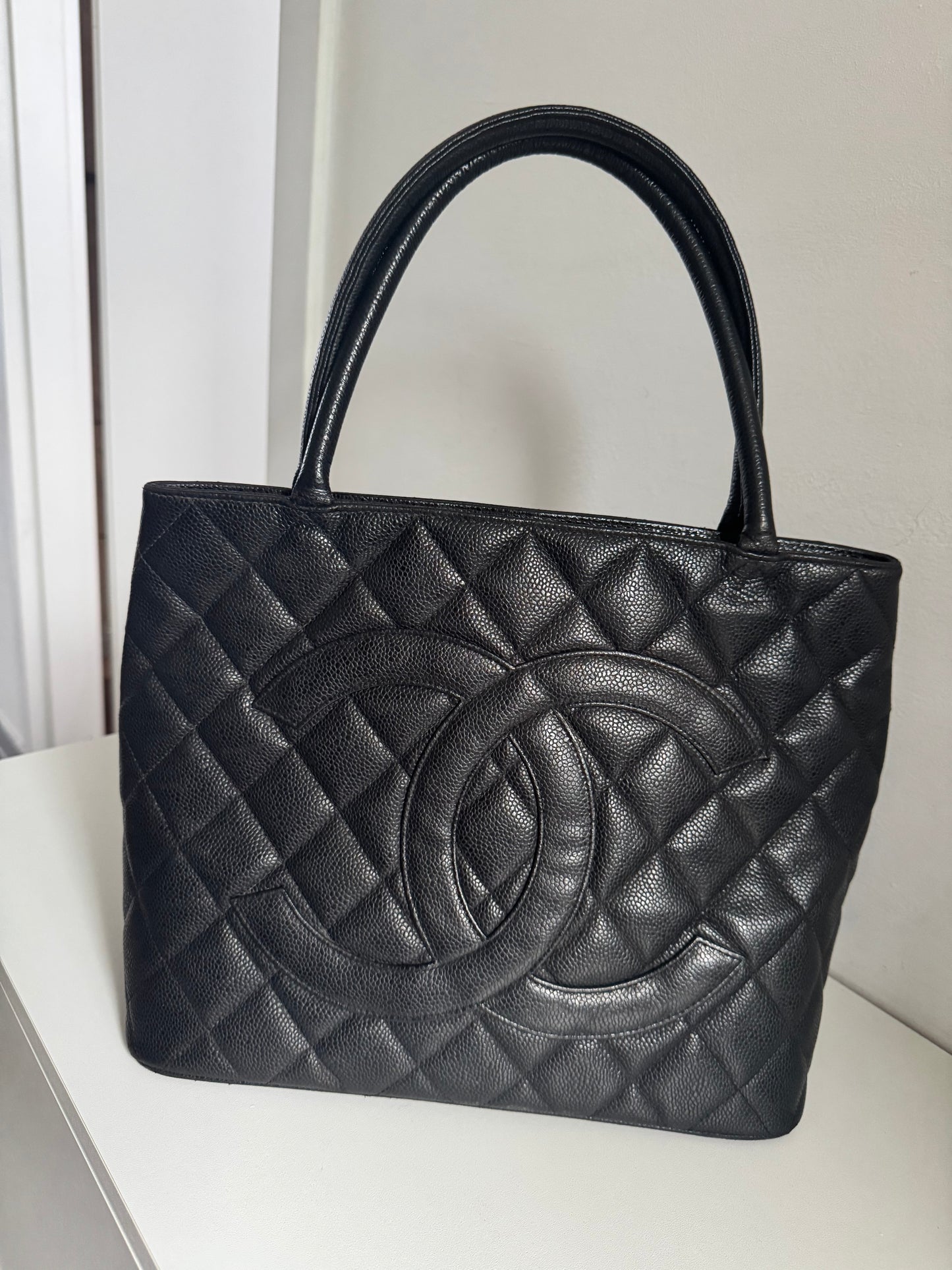 CHANEL Vintage Medium Tote Shopper Bag Caviar
