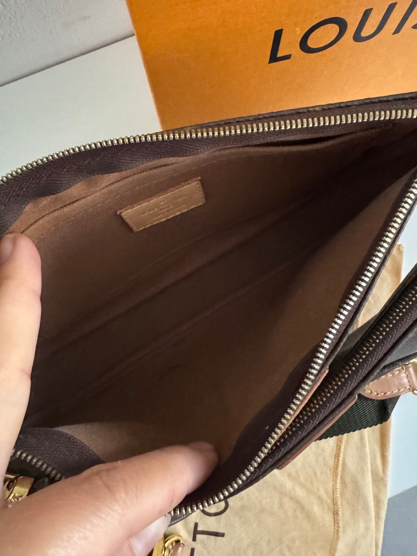 LOUIS VUITTON SAC Multi Pochette Monogram Canvas