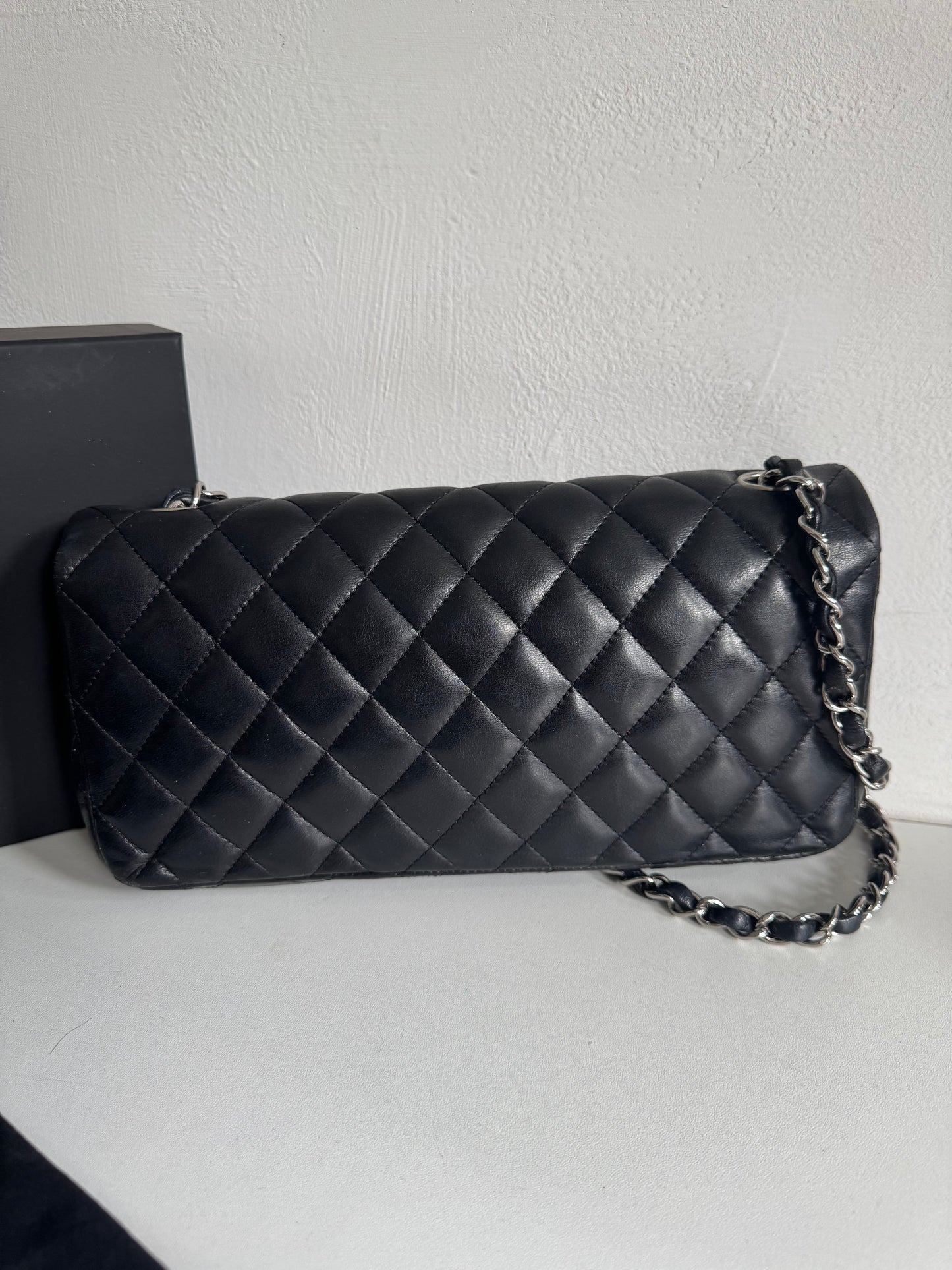 CHANEL Vintage East West Baguette Single Flap Bag bar