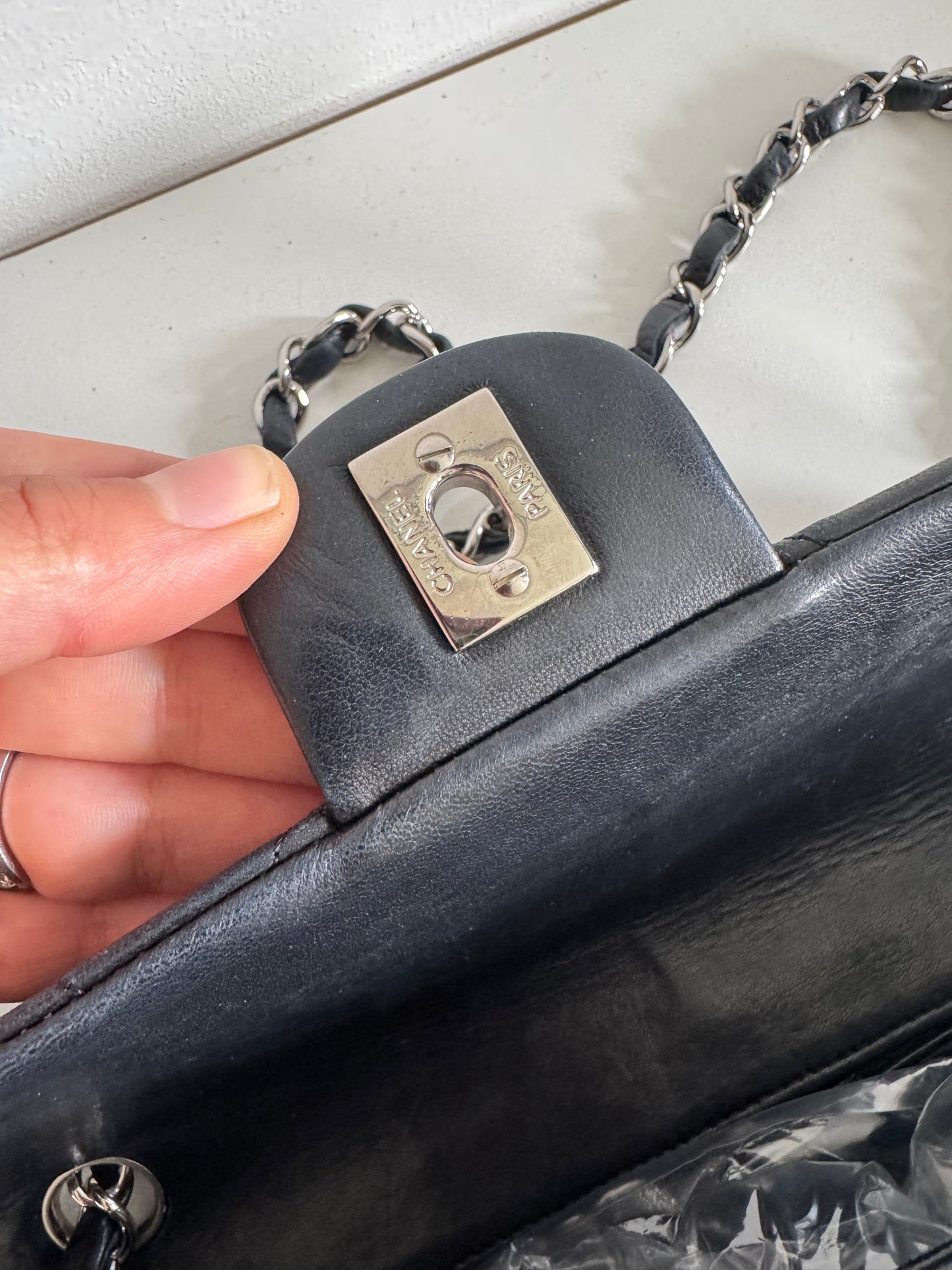 CHANEL Vintage East West Baguette Single Flap Bag bar