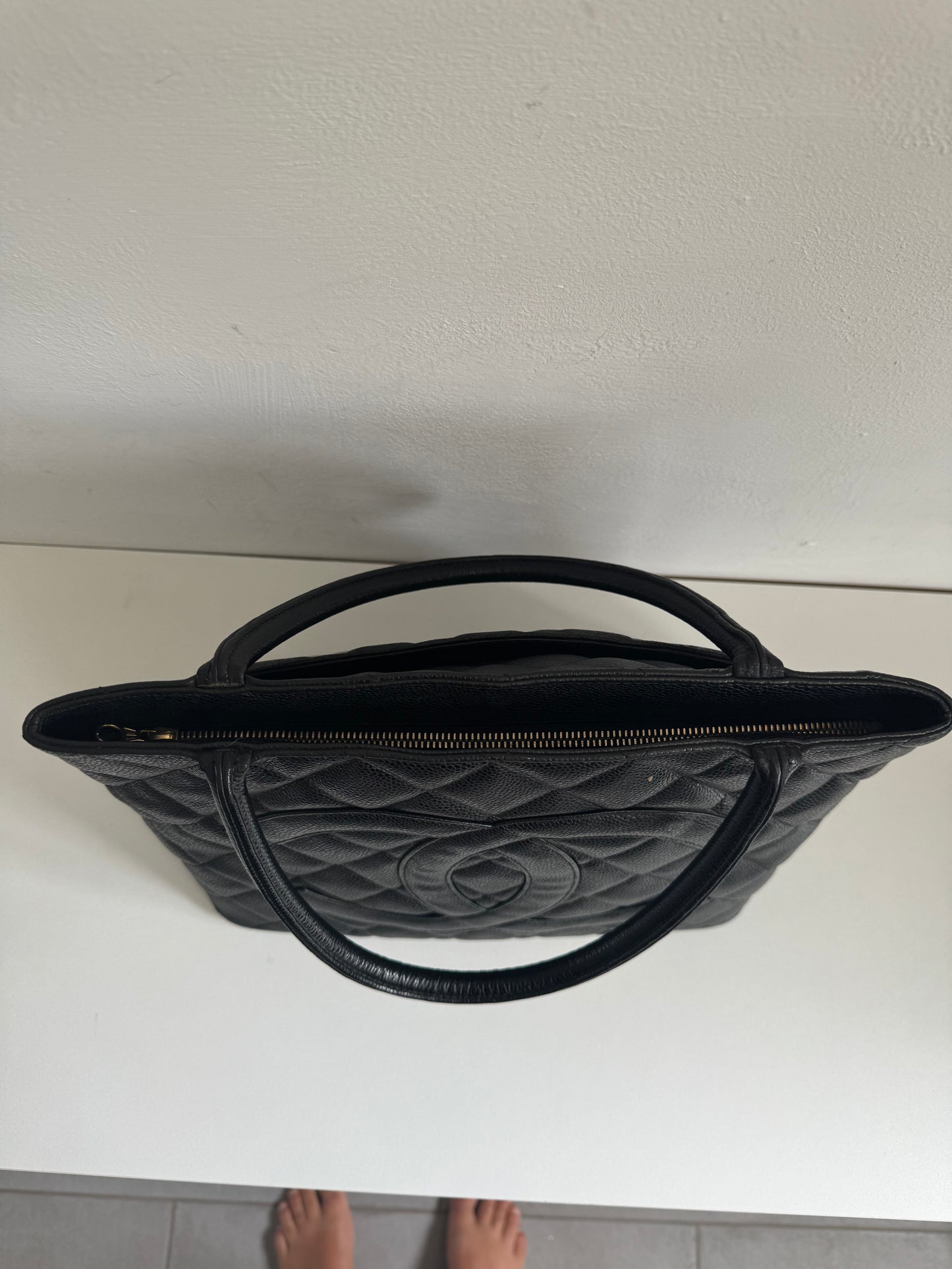 CHANEL Vintage Medium Tote Shopper Bag Caviar