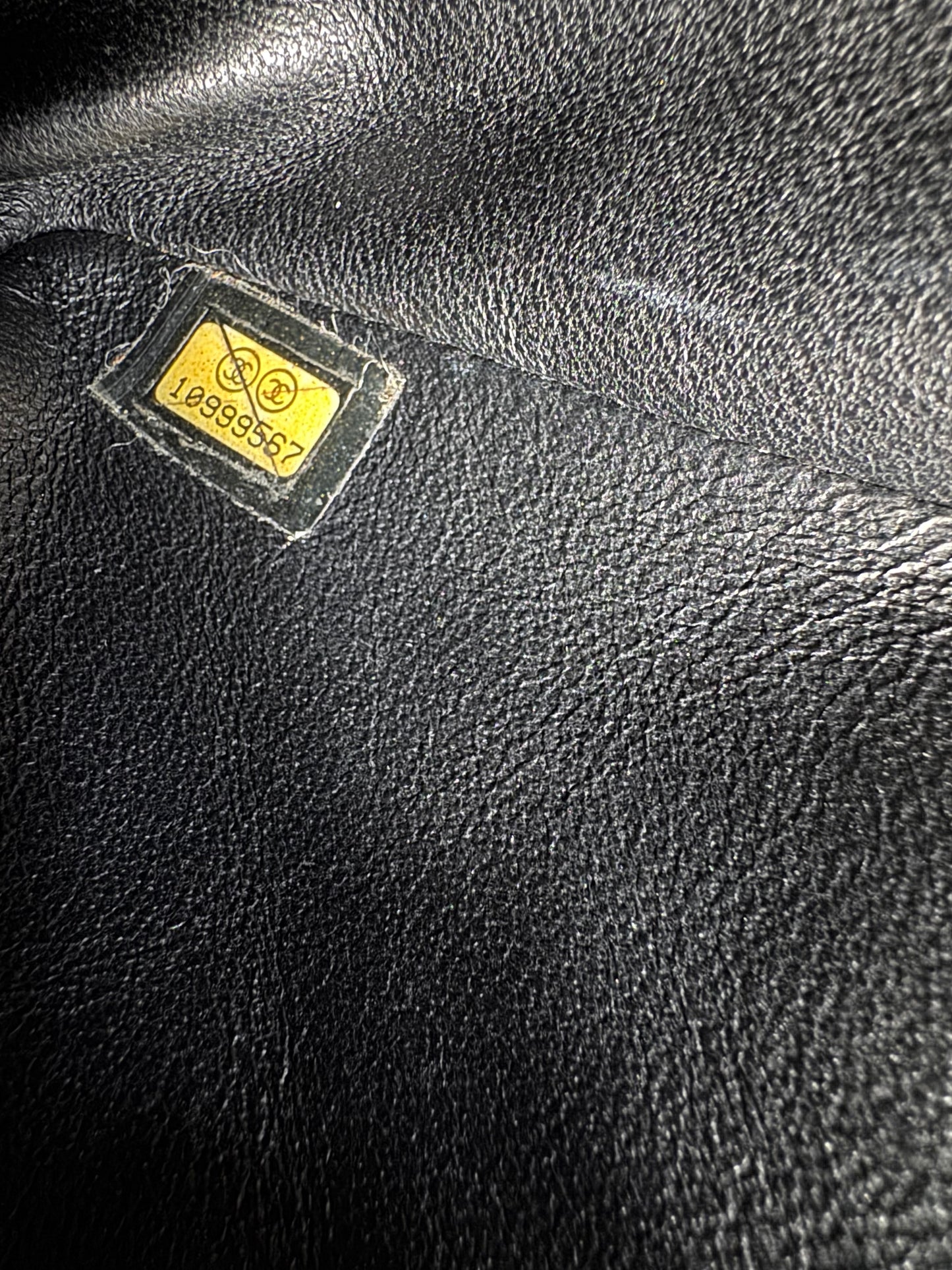 CHANEL Vintage East West Baguette Single Flap Bag bar