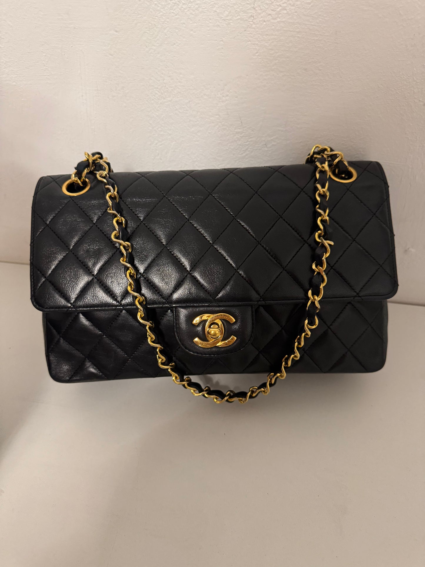 CHANEL Vintage Medium Double Flap Bag