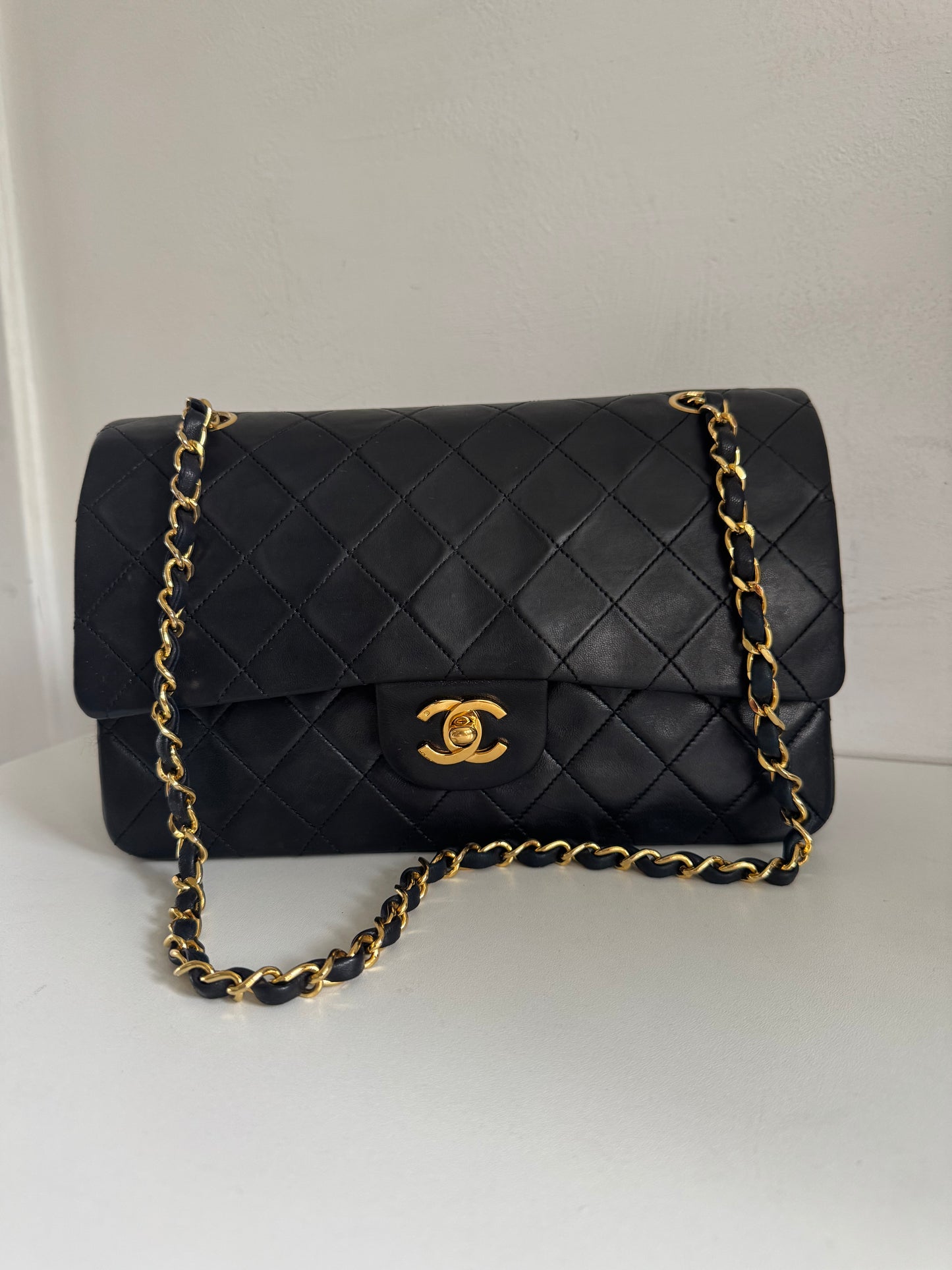 CHANEL Vintage Medium Double Flap Bag