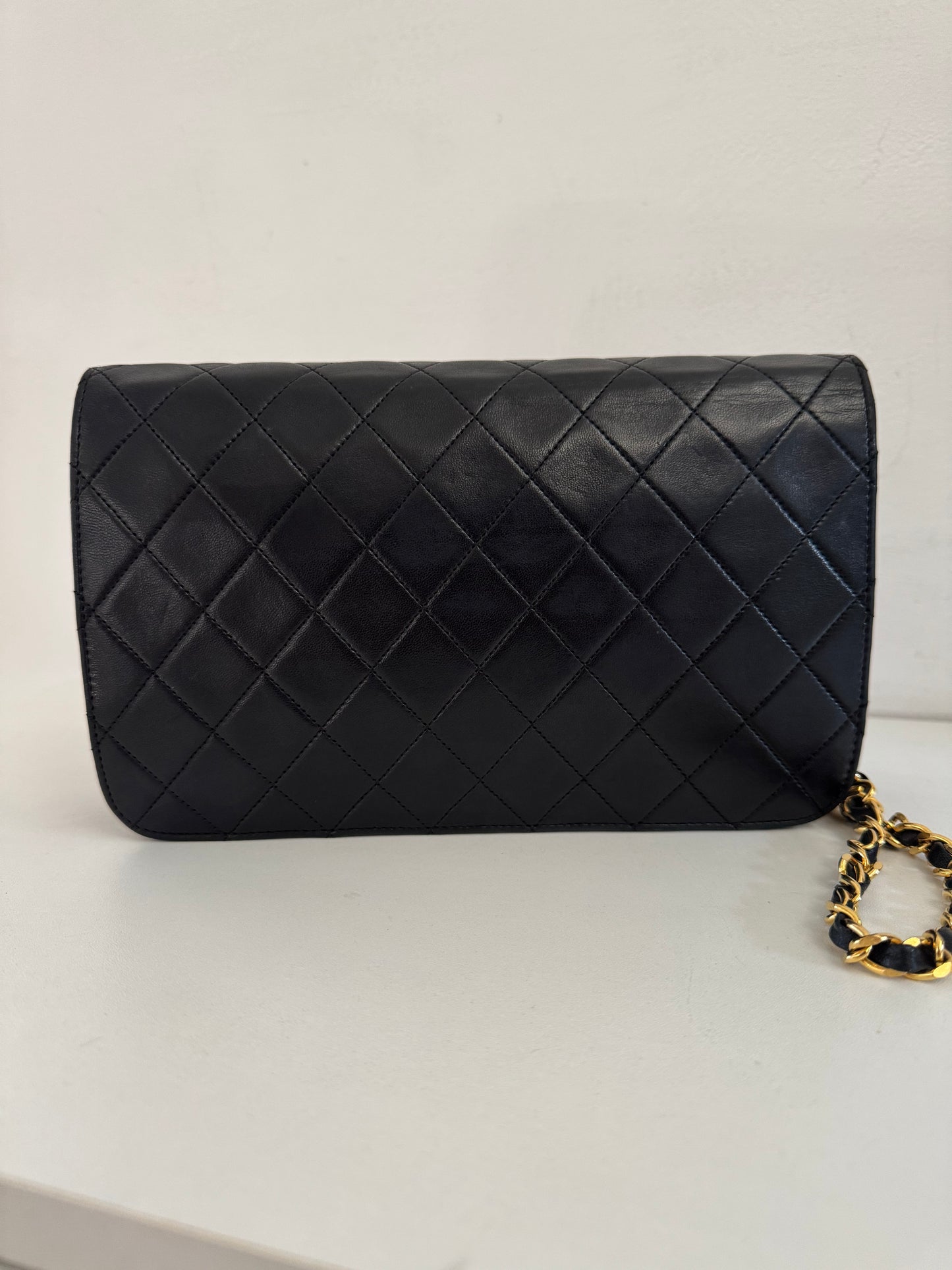 CHANEL Vintage Medium Full Flap Bag Pushlock