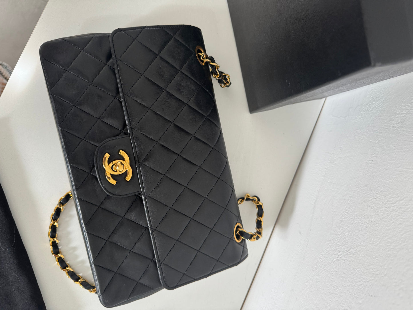CHANEL Vintage Medium Double Flap Bag