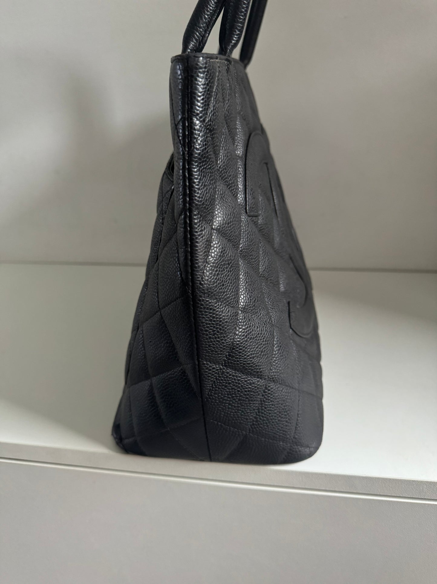 CHANEL Vintage Medium Tote Shopper Bag Caviar