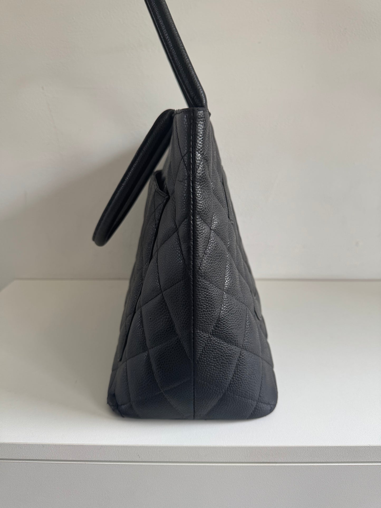 CHANEL Vintage Medium Tote Shopper Bag Caviar