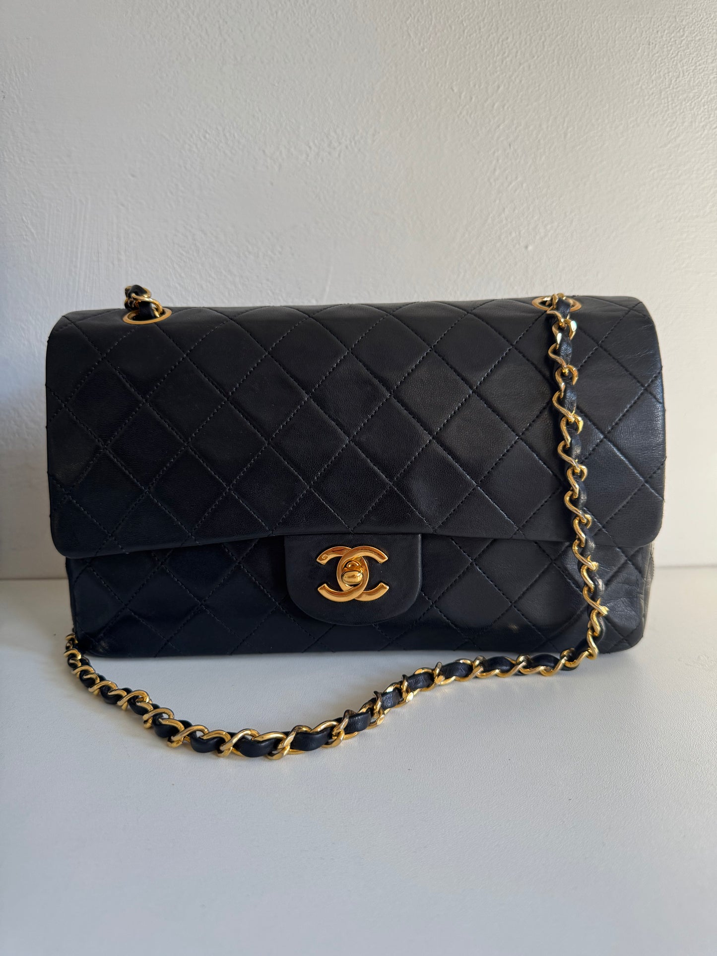 CHANEL Vintage Medium Double Flap Bag