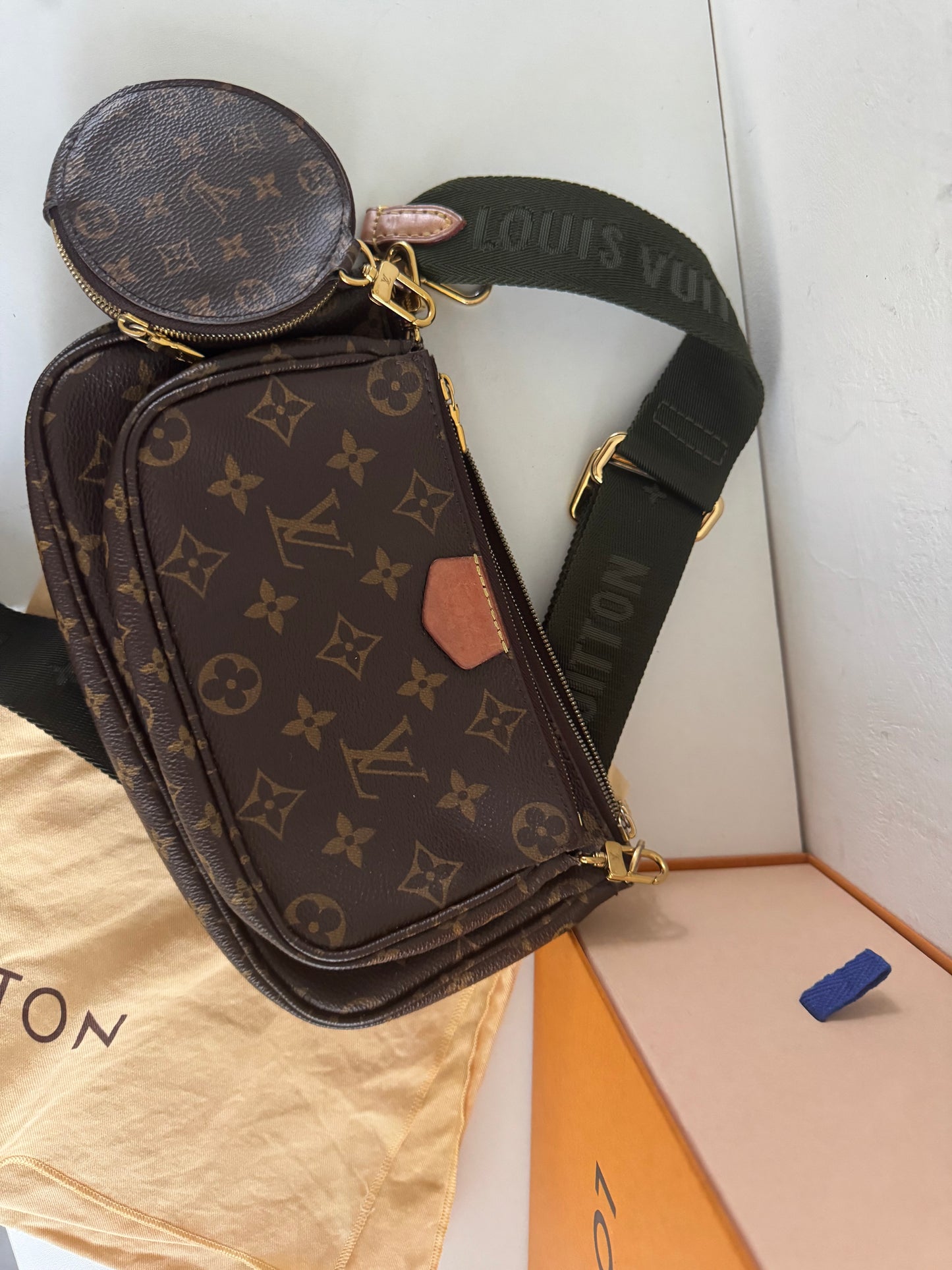 LOUIS VUITTON SAC Multi Pochette Monogram Canvas