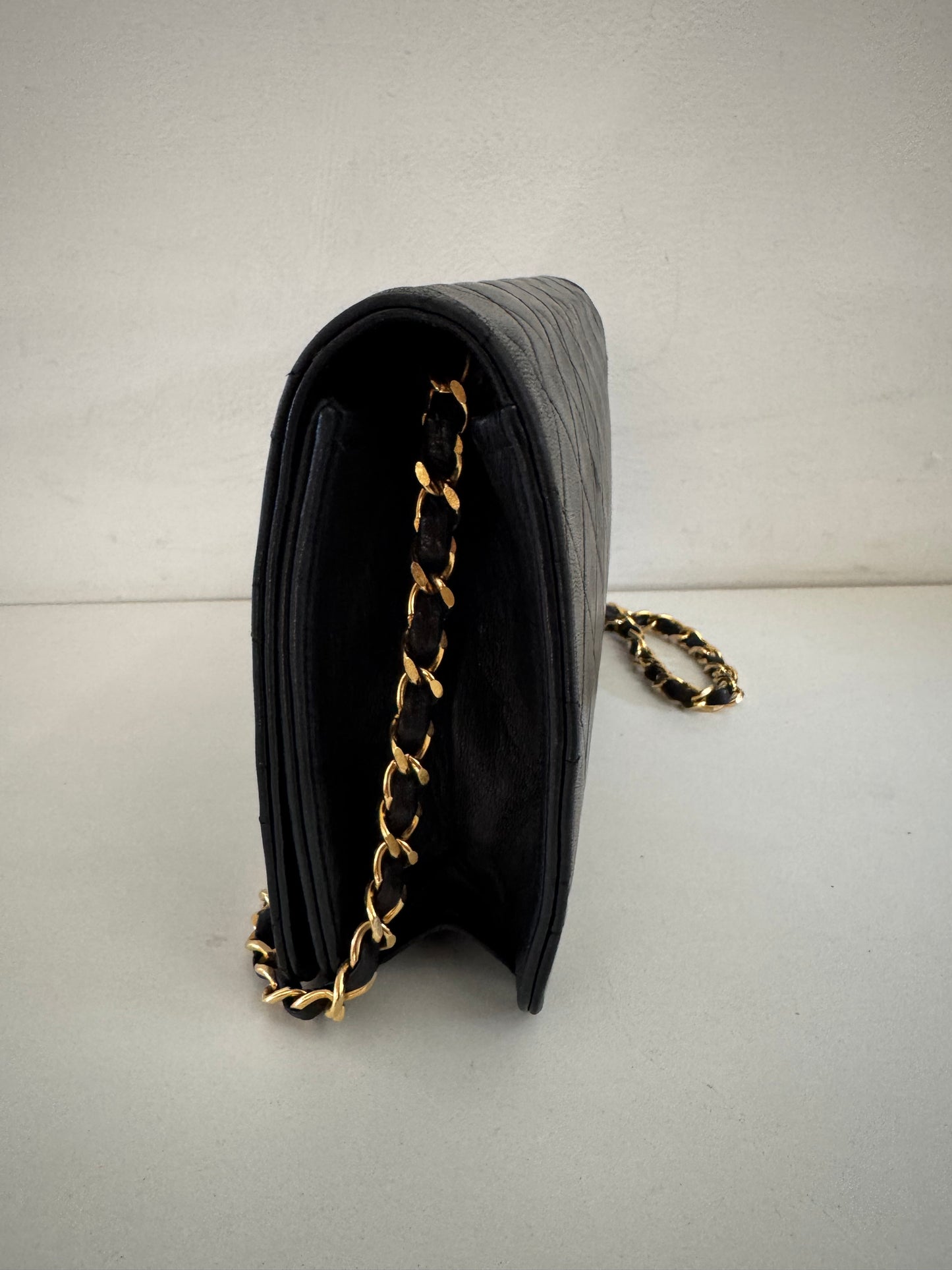 CHANEL Vintage Medium Full Flap Bag Pushlock