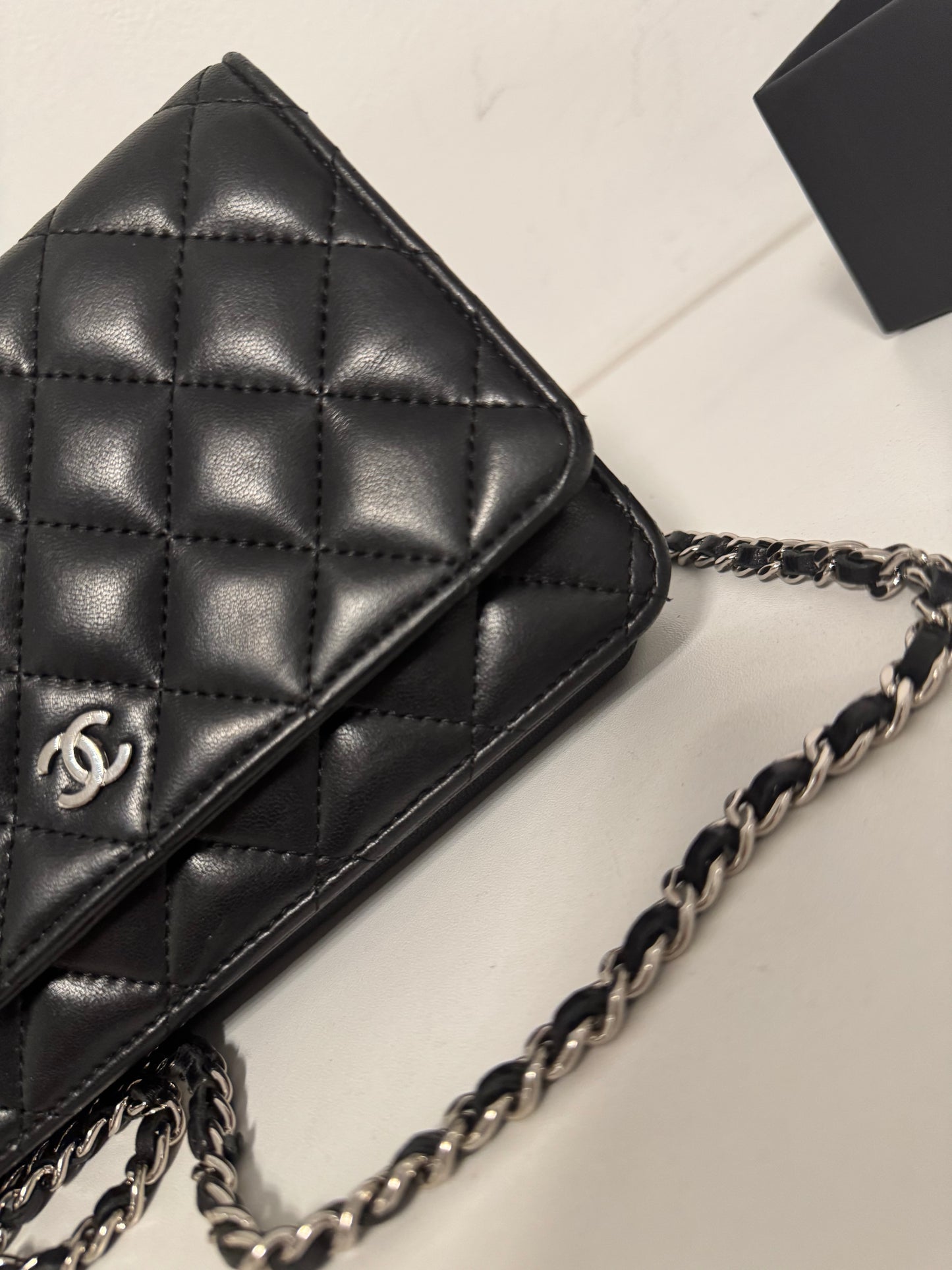 CHANEL Classic Wallet on Chain "WOC"