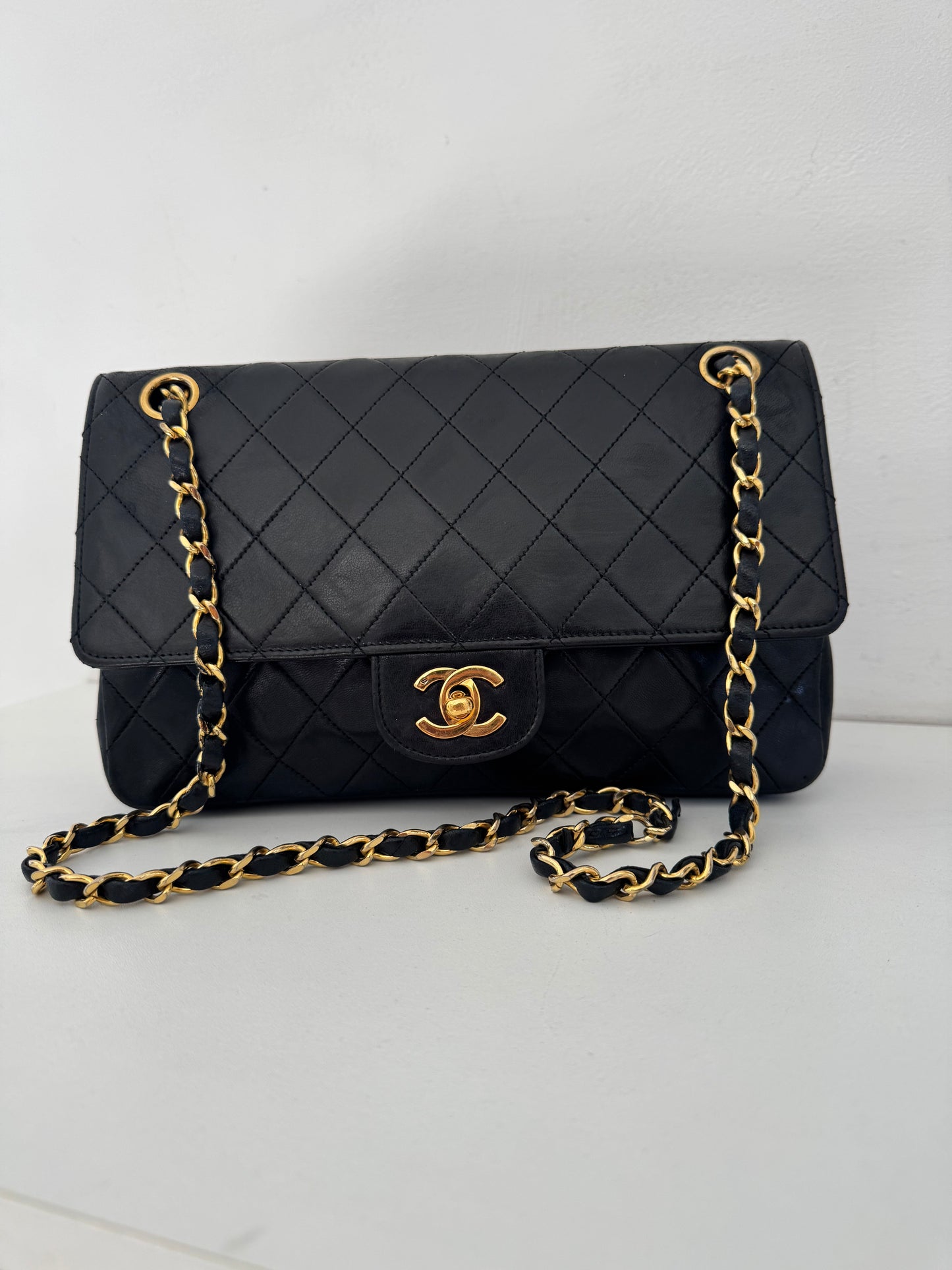 CHANEL Vintage Medium Double Flap Bag