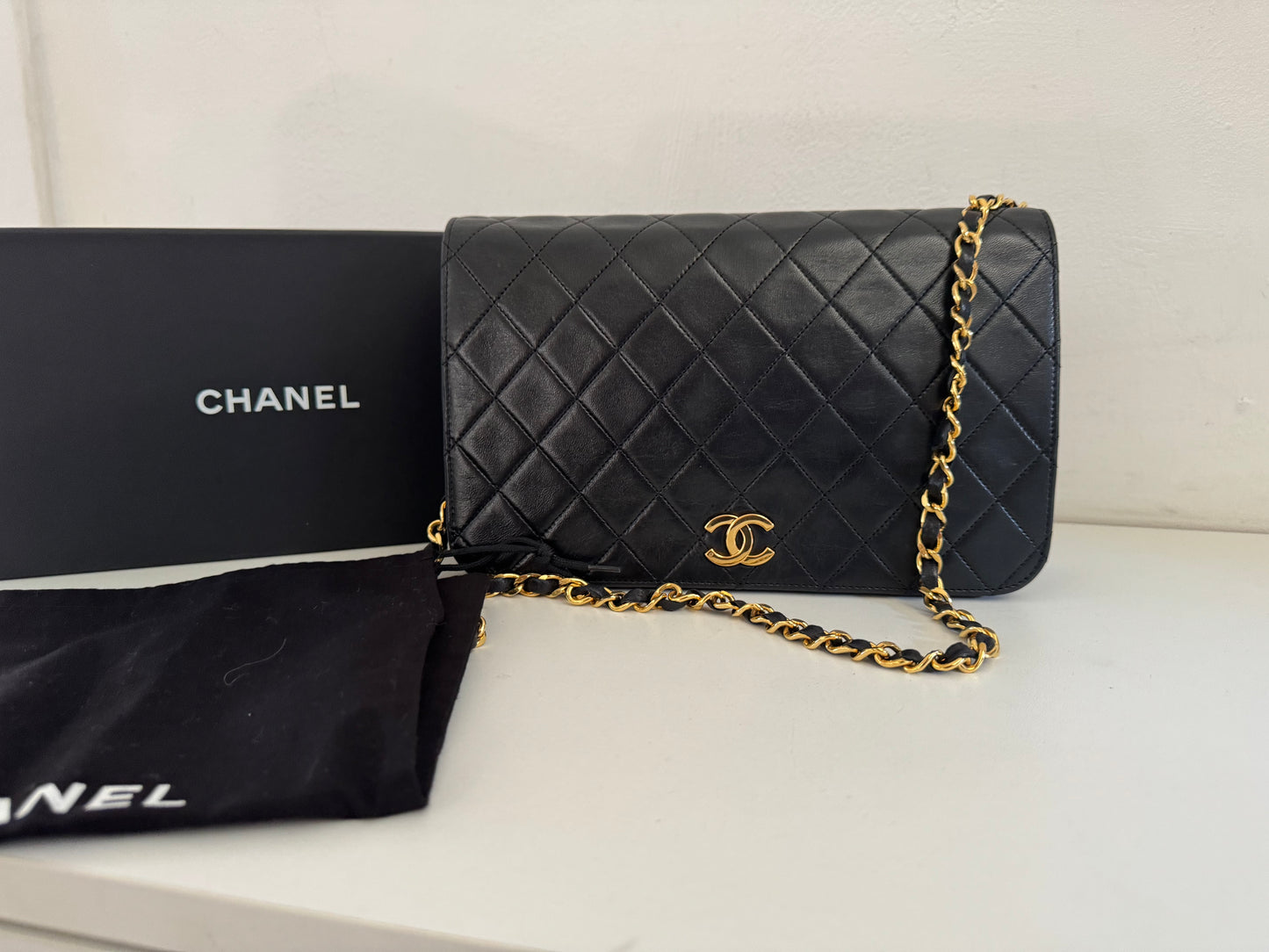 CHANEL Vintage Medium Full Flap Bag Pushlock