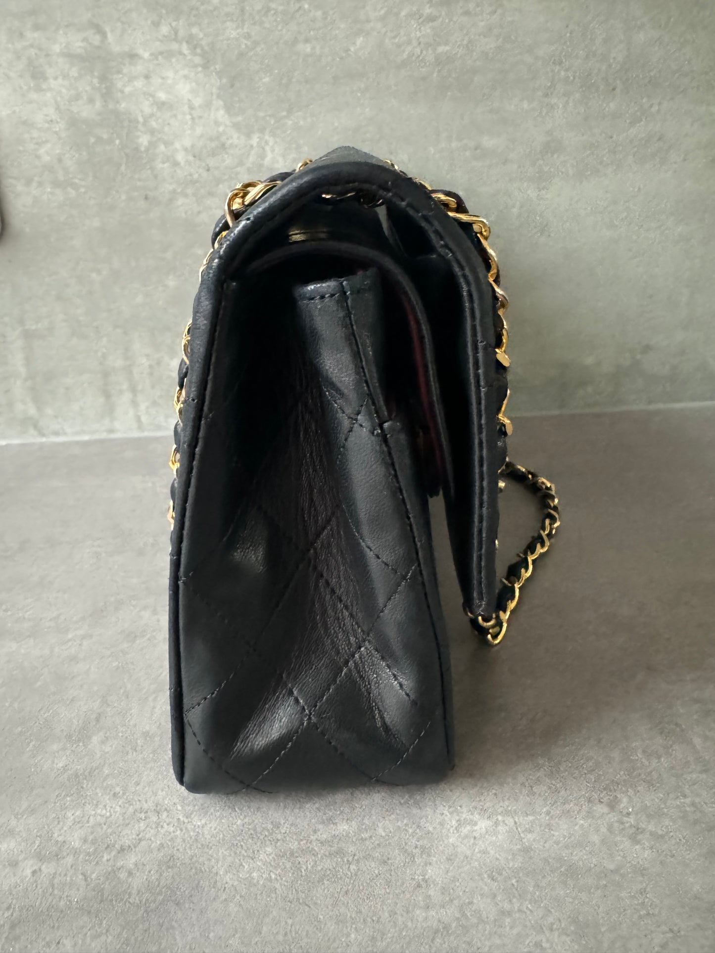 CHANEL Vintage Medium Double Flap Bag