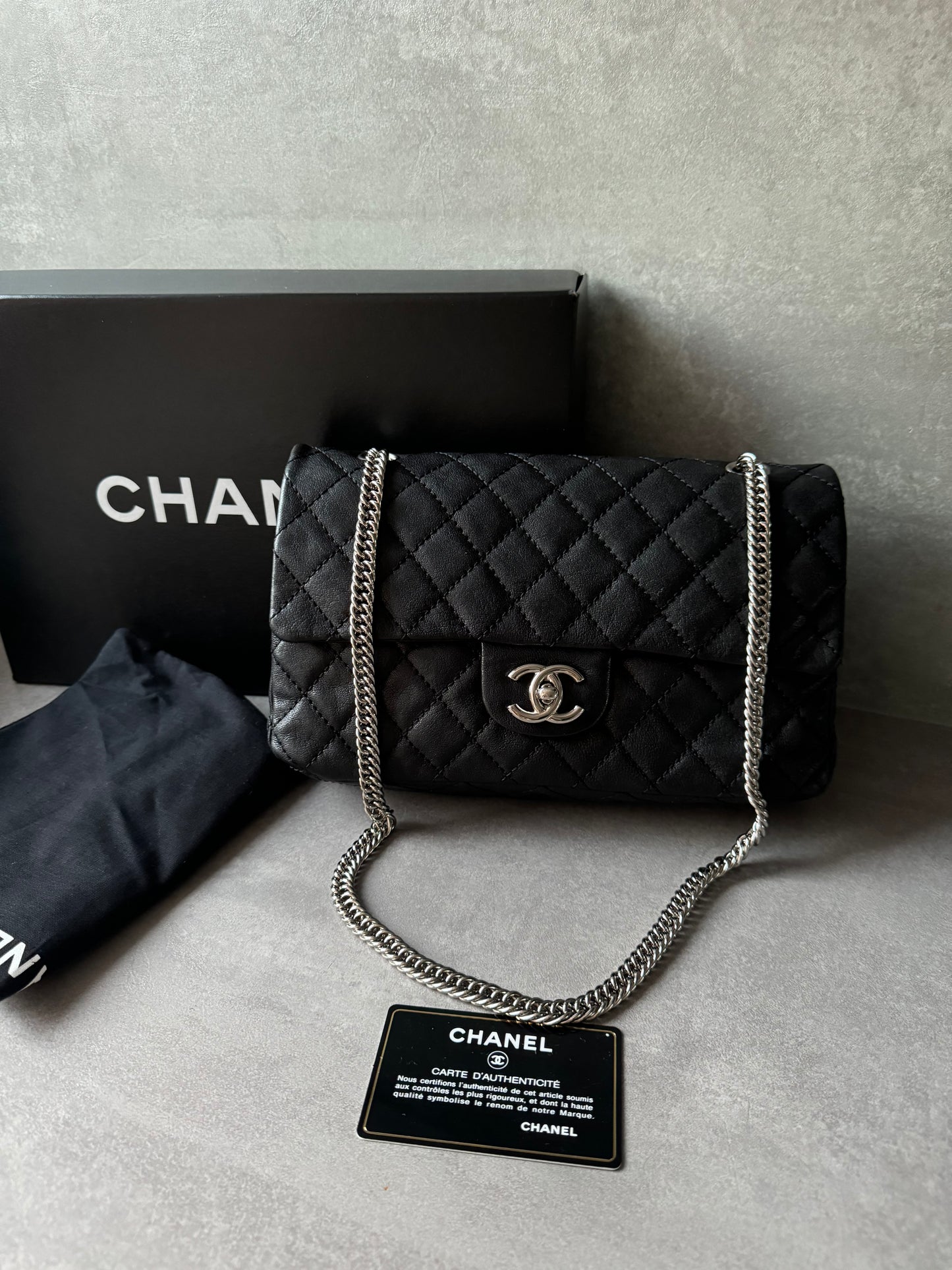 CHANEL Vintage Medium Double Flap Bag