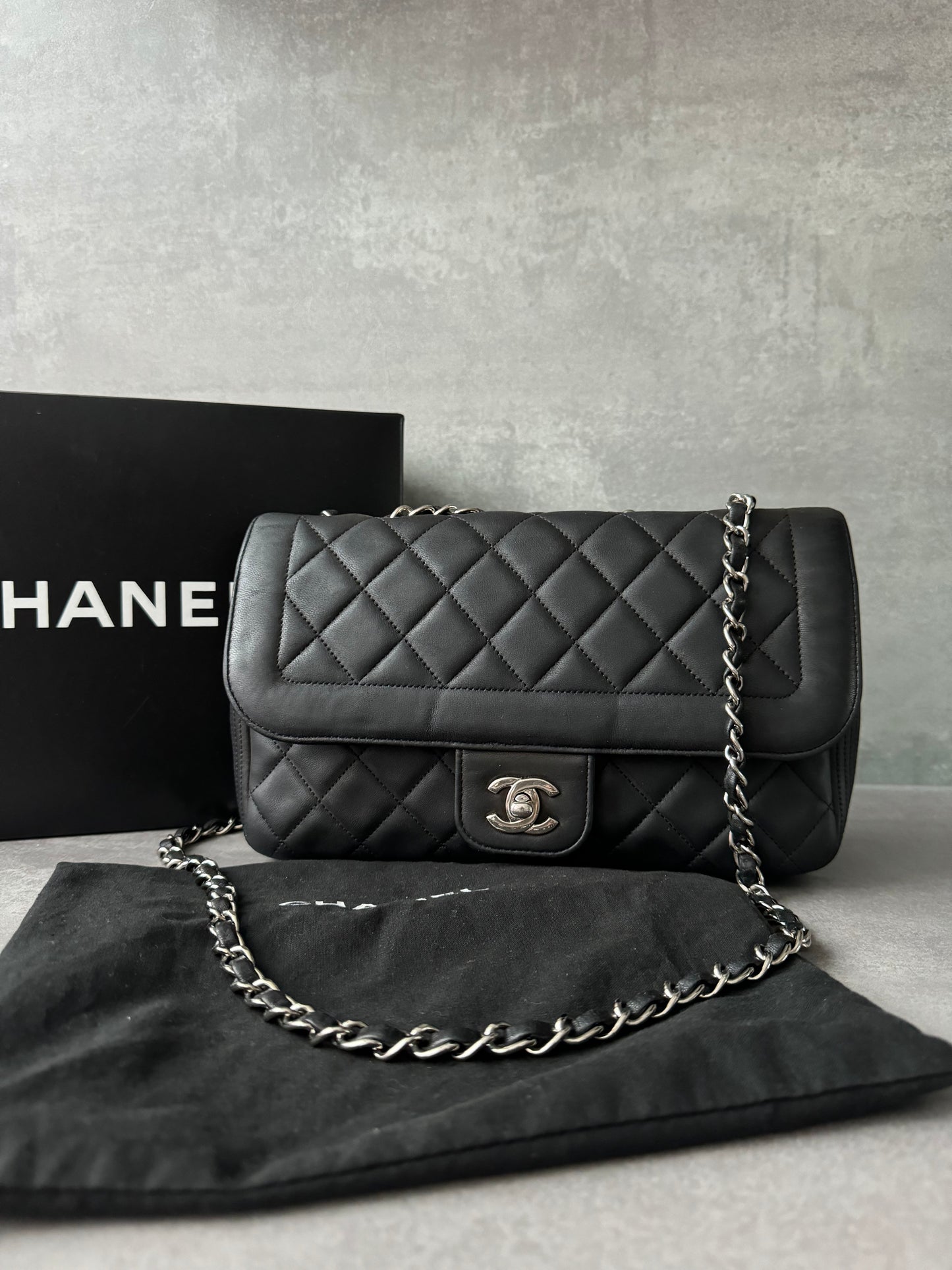 CHANEL Diana Medium Flap Bag Caviar