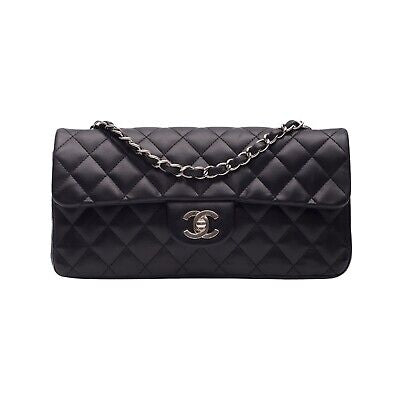 CHANEL Vintage East West Baguette Single Flap Bag bar