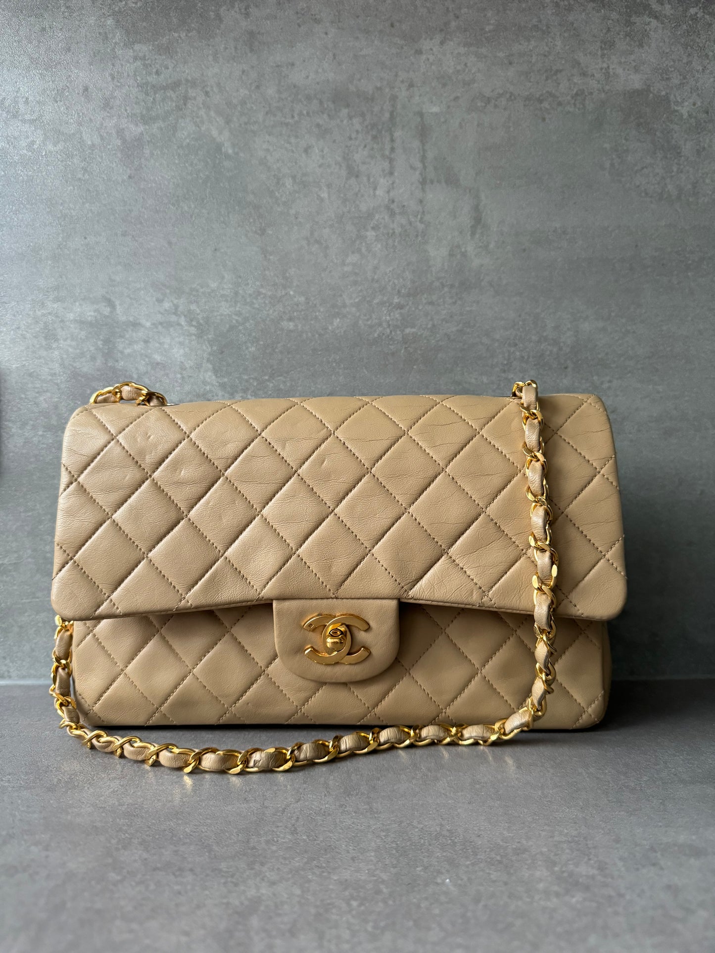 CHANEL Vintage Classic Medium Double Flap Bag