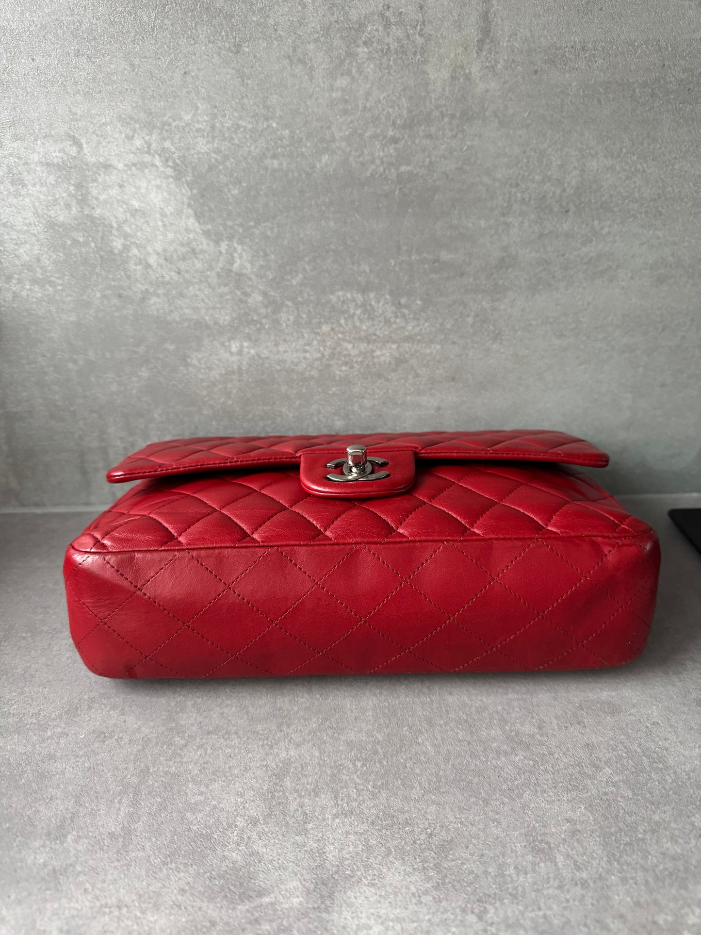 CHANEL Vintage Medium Double Flap Bag