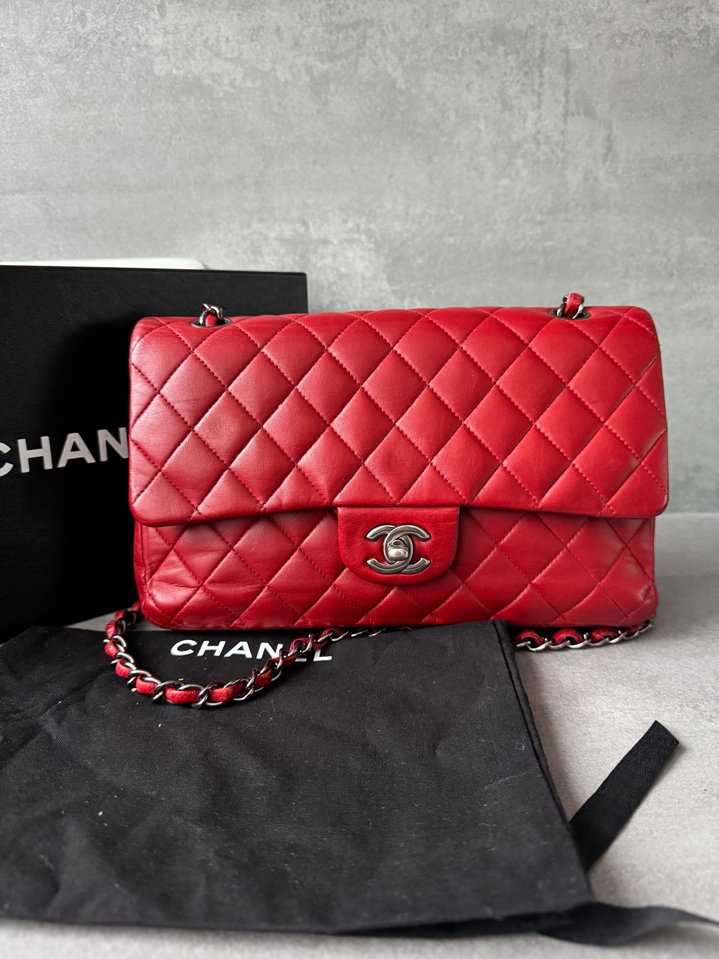 CHANEL Vintage Medium Double Flap Bag