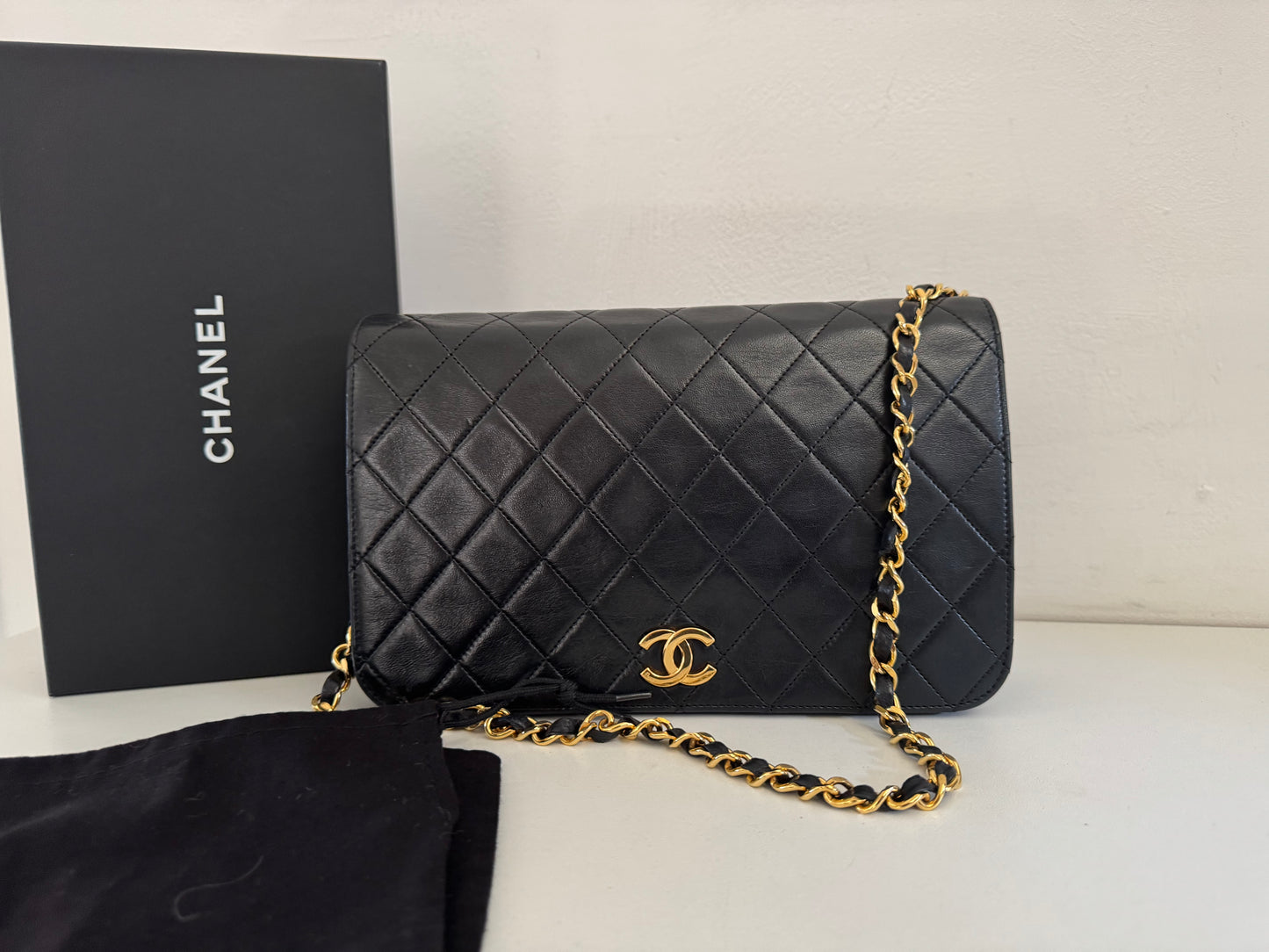CHANEL Vintage Medium Full Flap Bag Pushlock