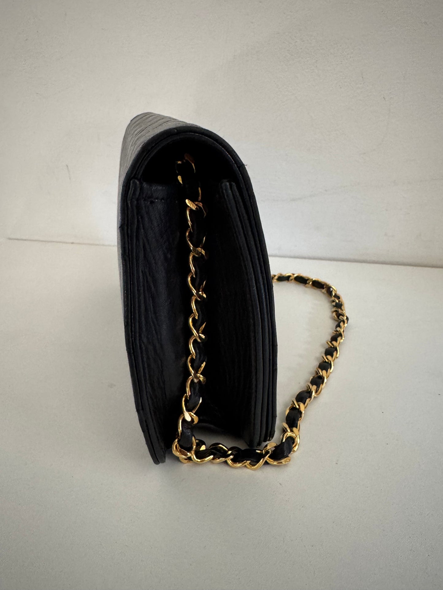 CHANEL Vintage Medium Full Flap Bag Pushlock