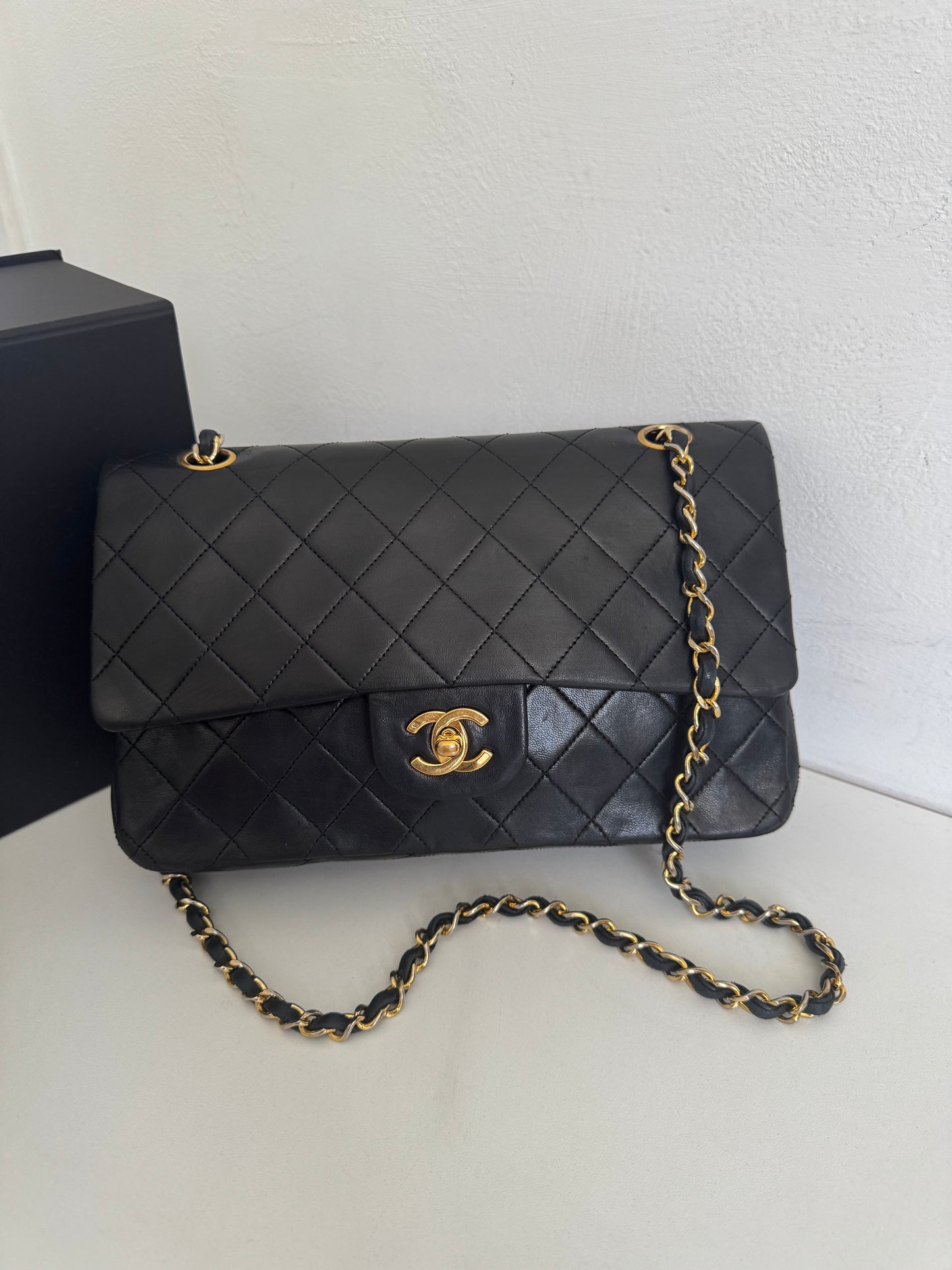 CHANEL Vintage Medium Double Flap Bag
