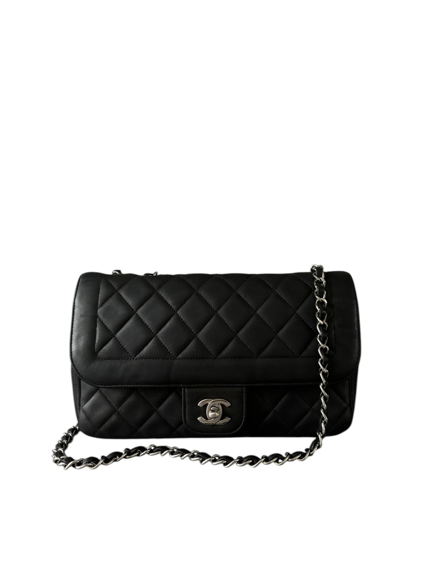 CHANEL Diana Medium Flap Bag Caviar