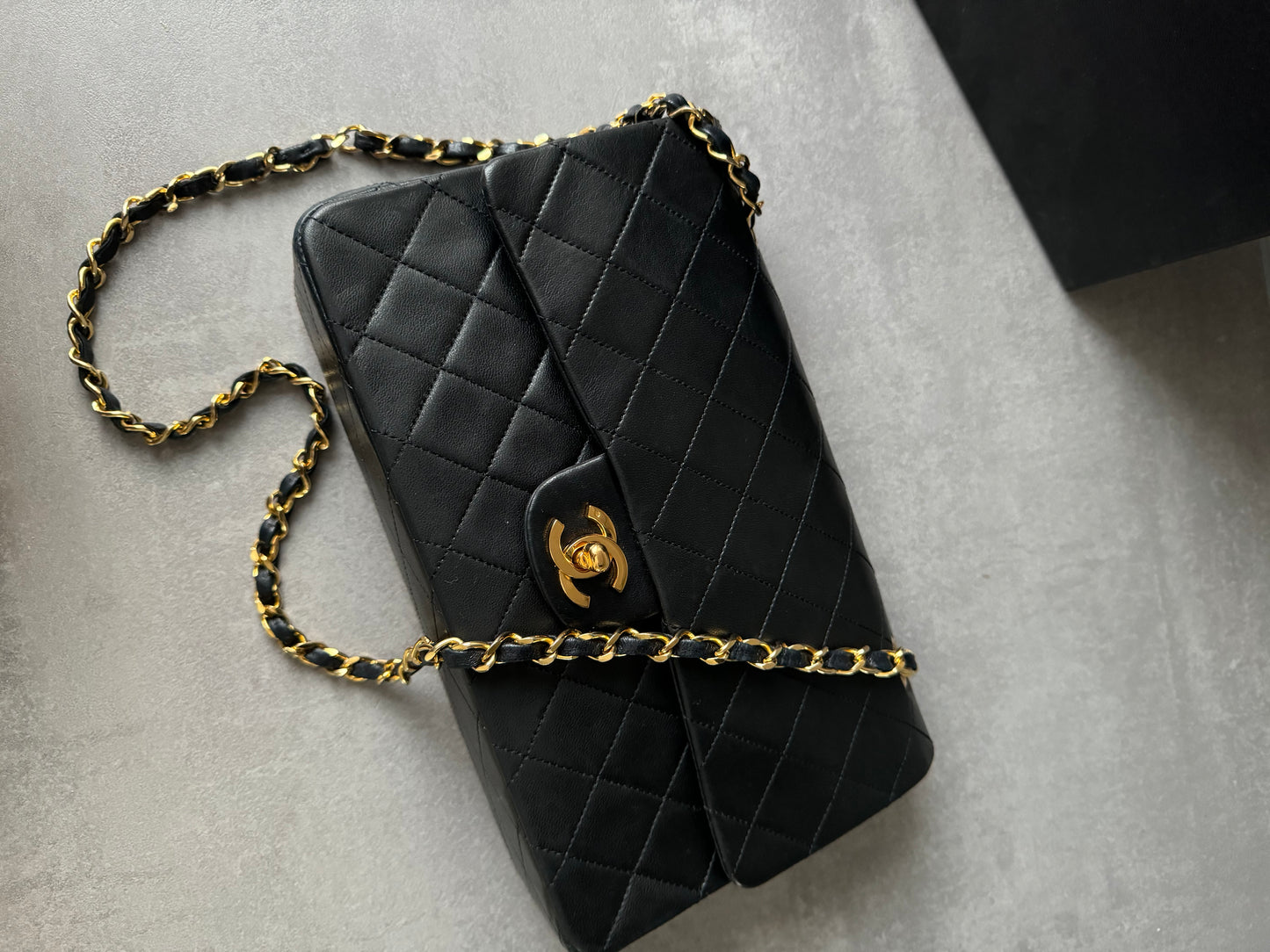 CHANEL Vintage Medium Double Flap Bag