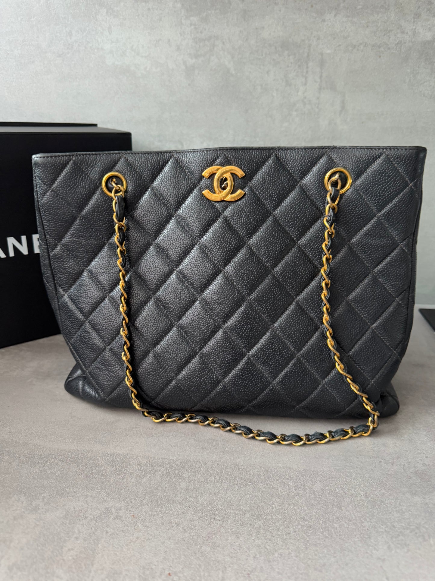 CHANEL Vintage Medium Tote Shopper Bag Caviar