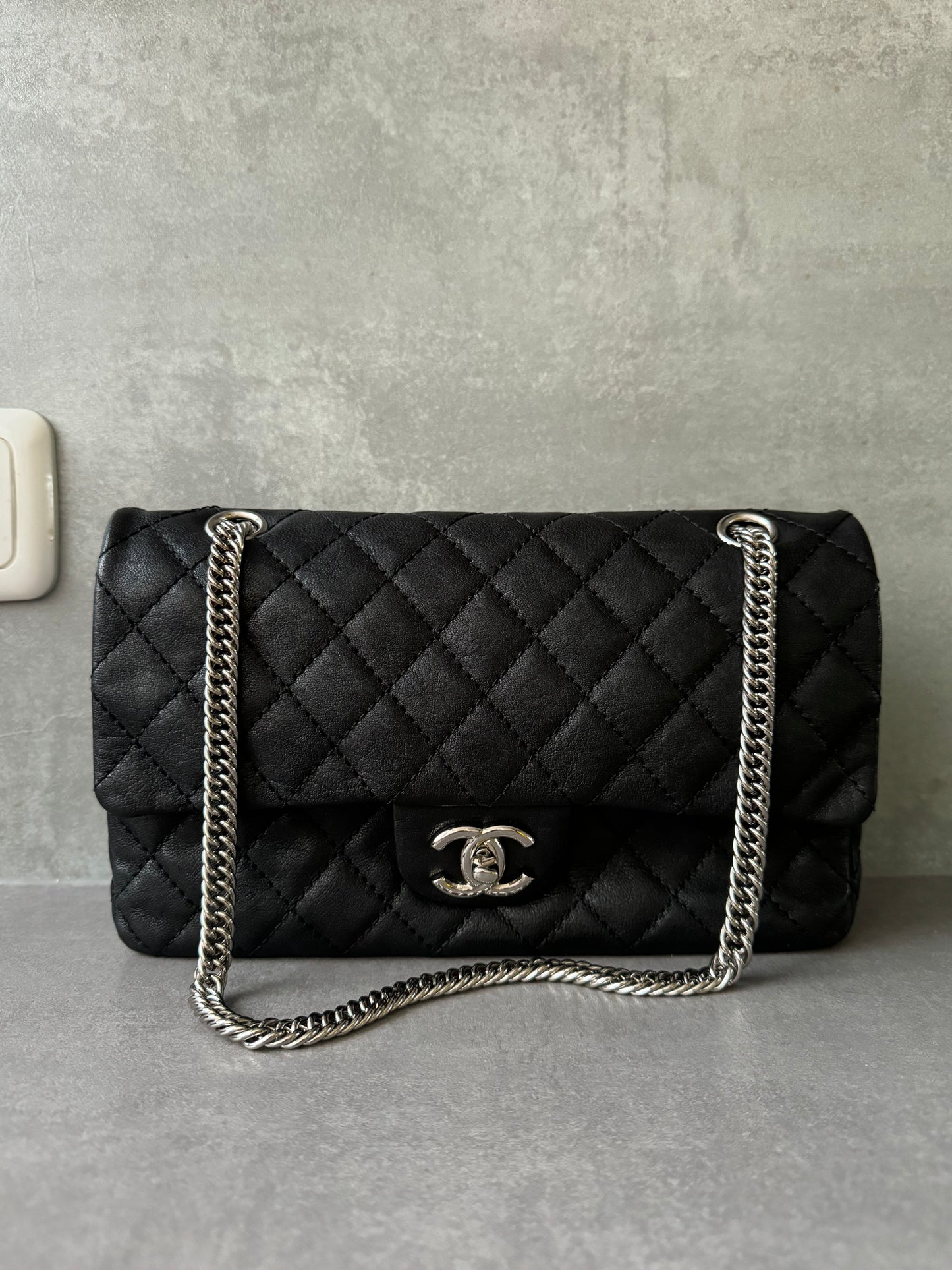 CHANEL Vintage Medium Double Flap Bag