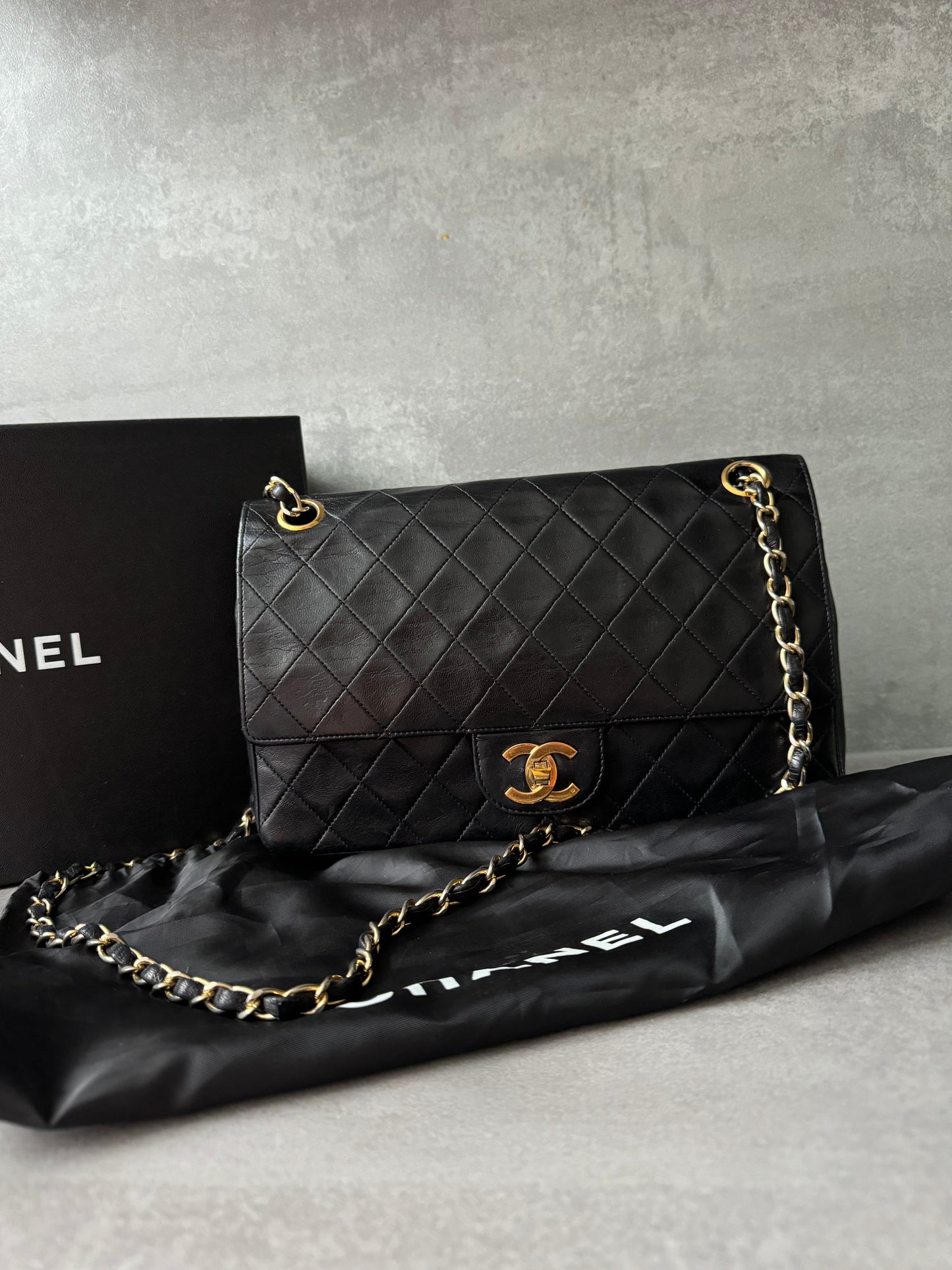 CHANEL Vintage Medium Double Flap Bag