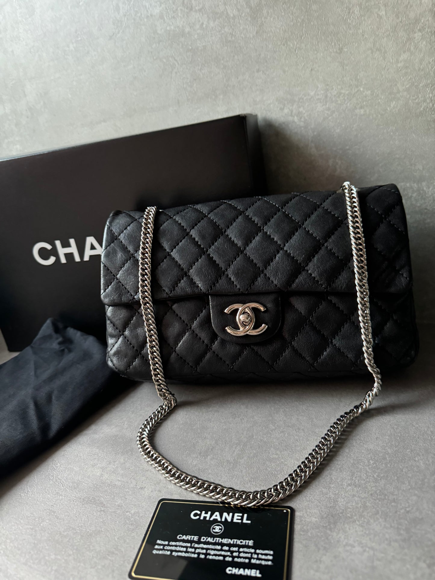 CHANEL Vintage Medium Double Flap Bag