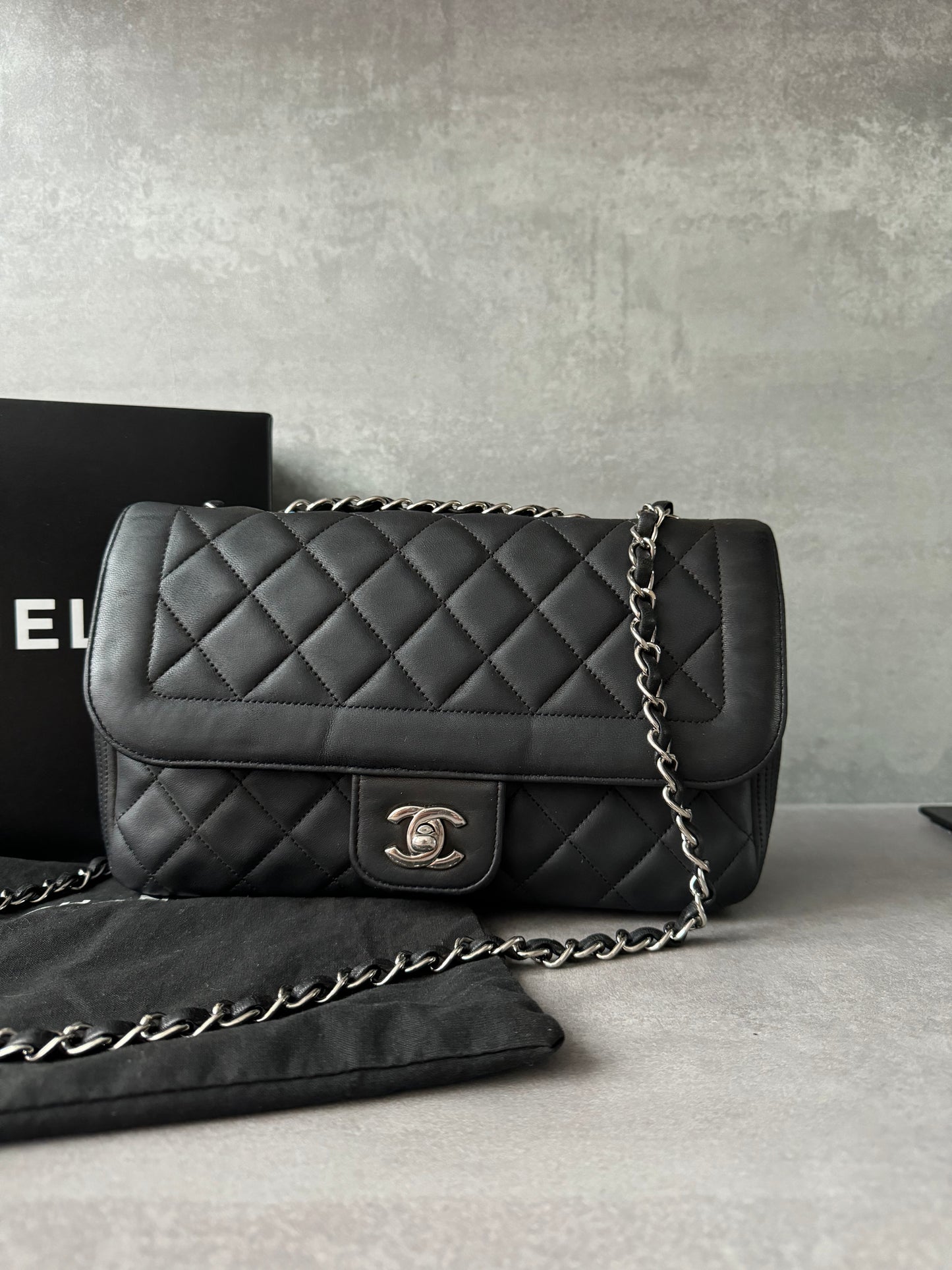 CHANEL Diana Medium Flap Bag Caviar