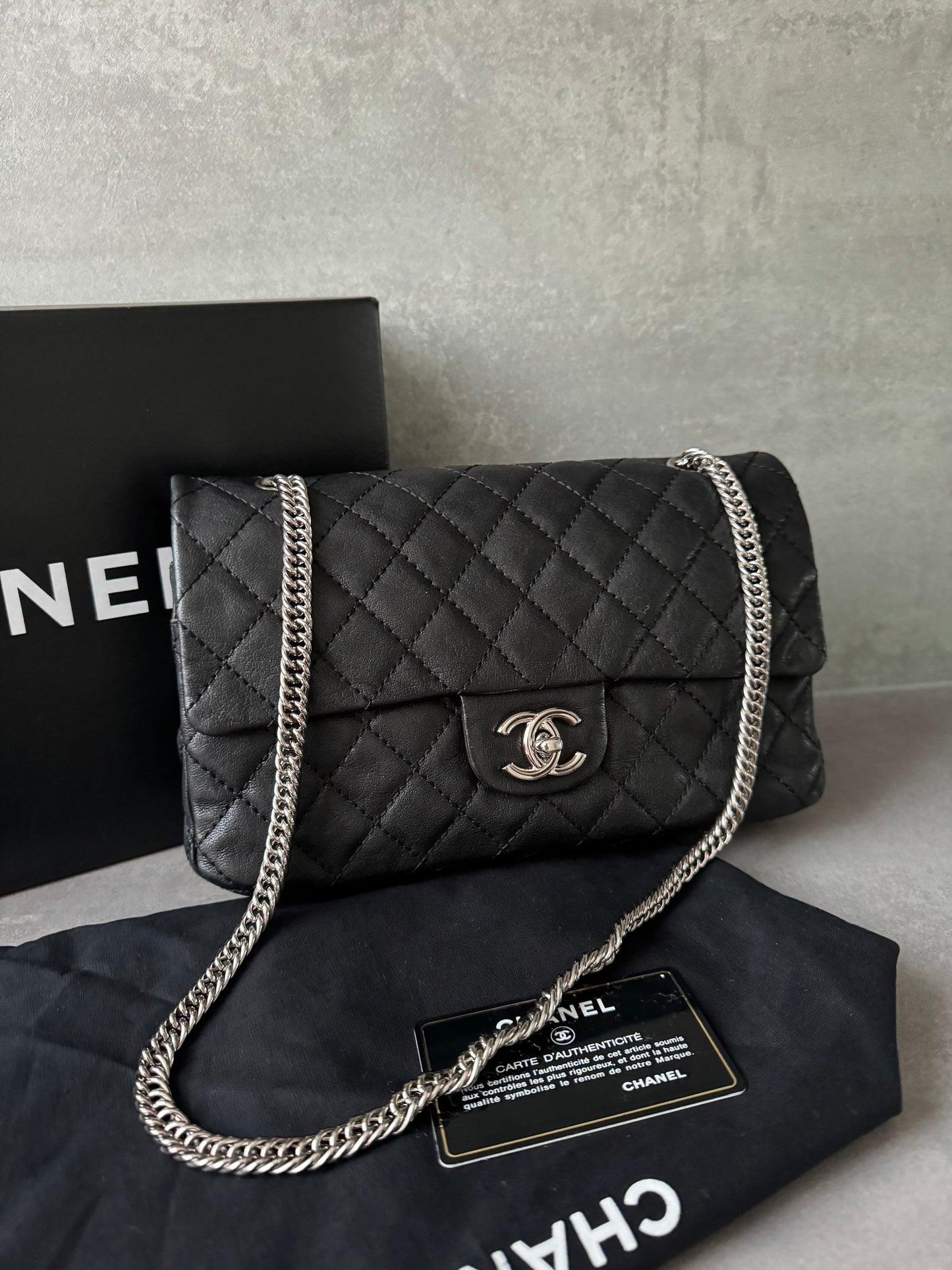 CHANEL Vintage Medium Double Flap Bag