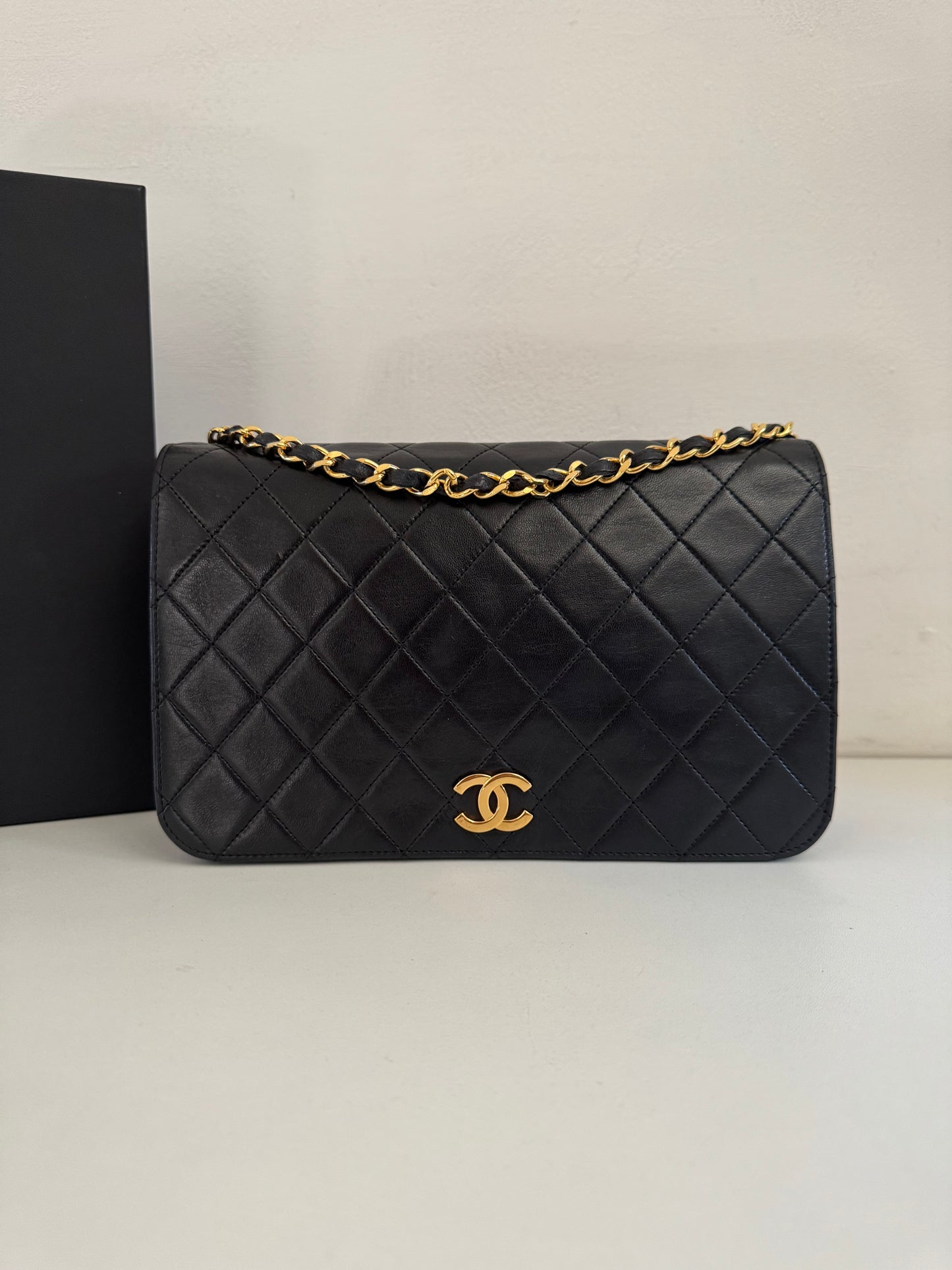 CHANEL Vintage Medium Full Flap Bag Pushlock