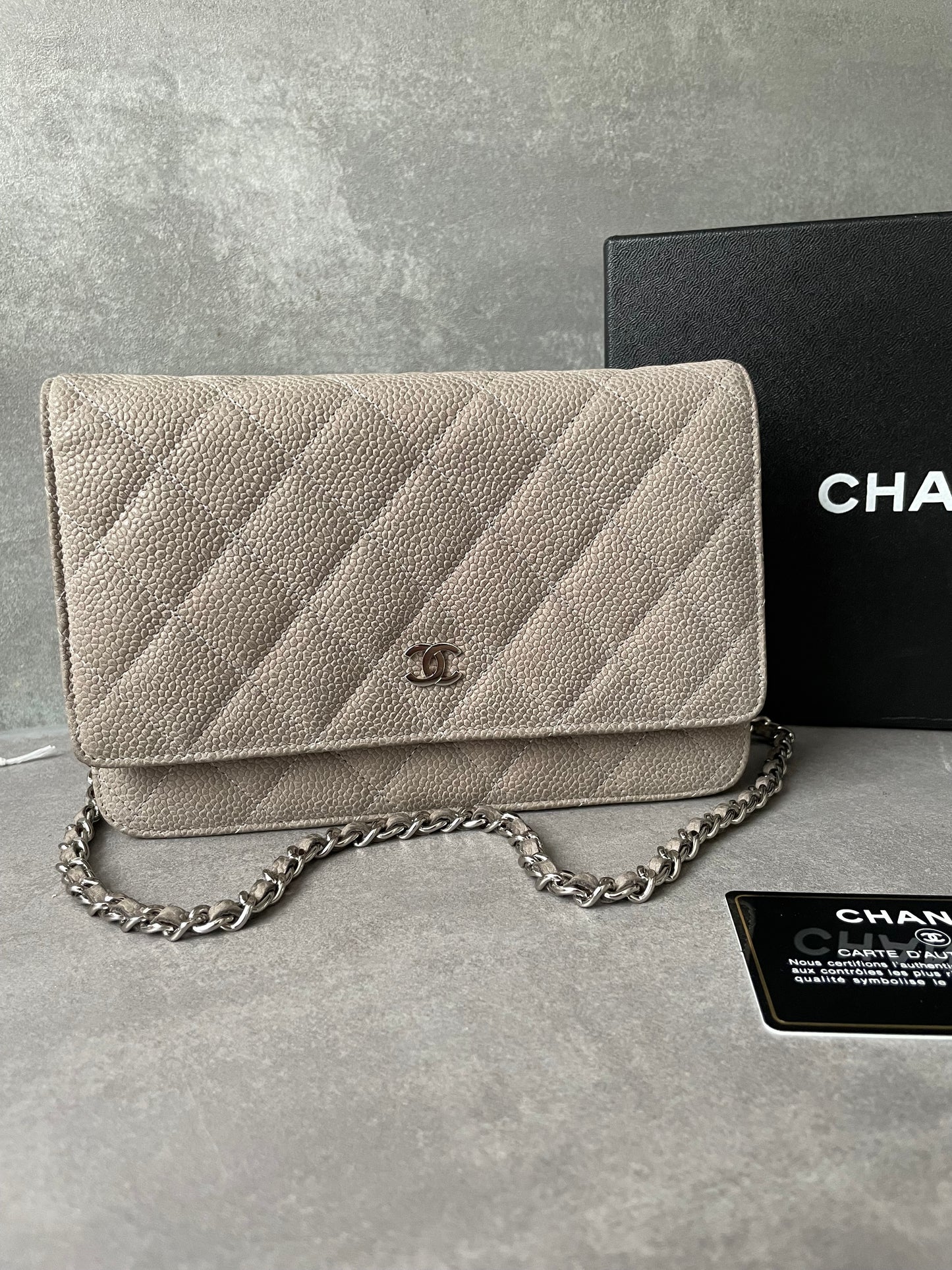 CHANEL Classic Wallet on Chain "WOC"