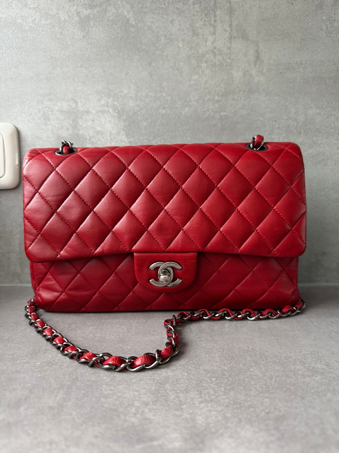 CHANEL Vintage Medium Double Flap Bag