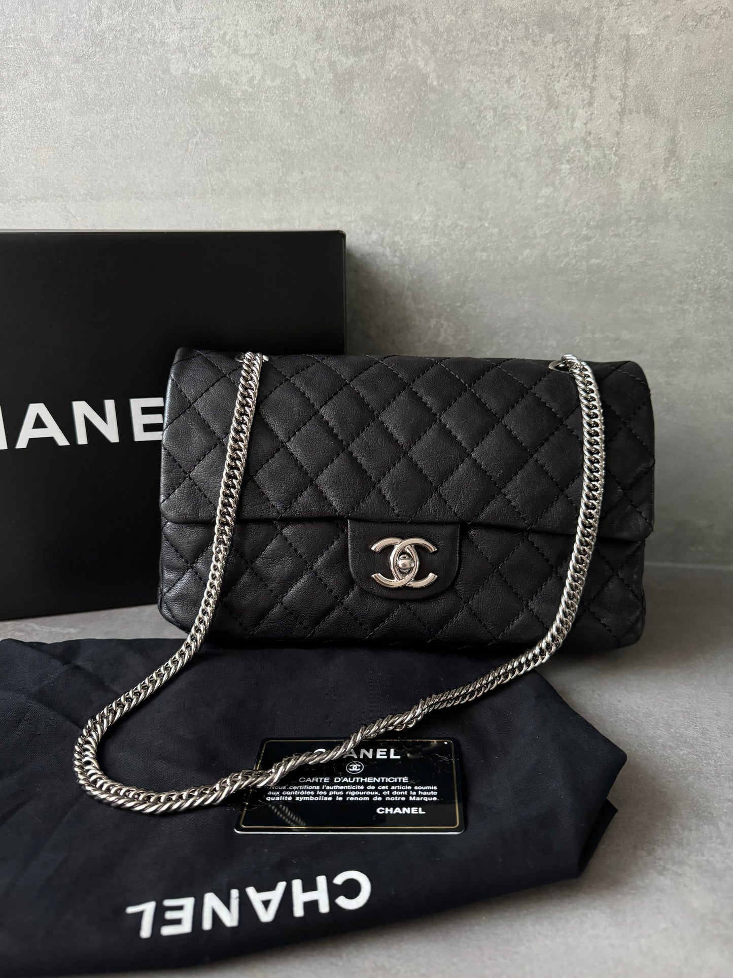 CHANEL Vintage Medium Double Flap Bag