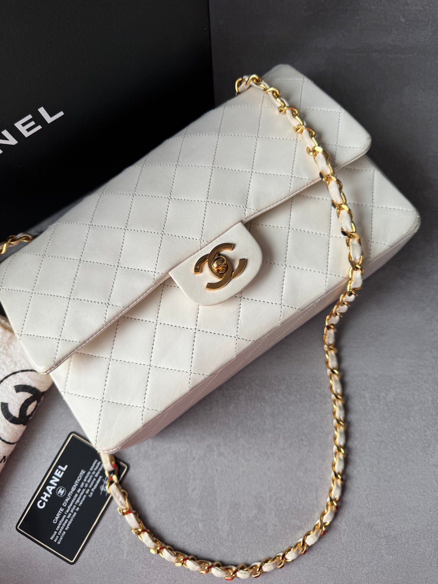 CHANEL Vintage Medium Double Flap Bag