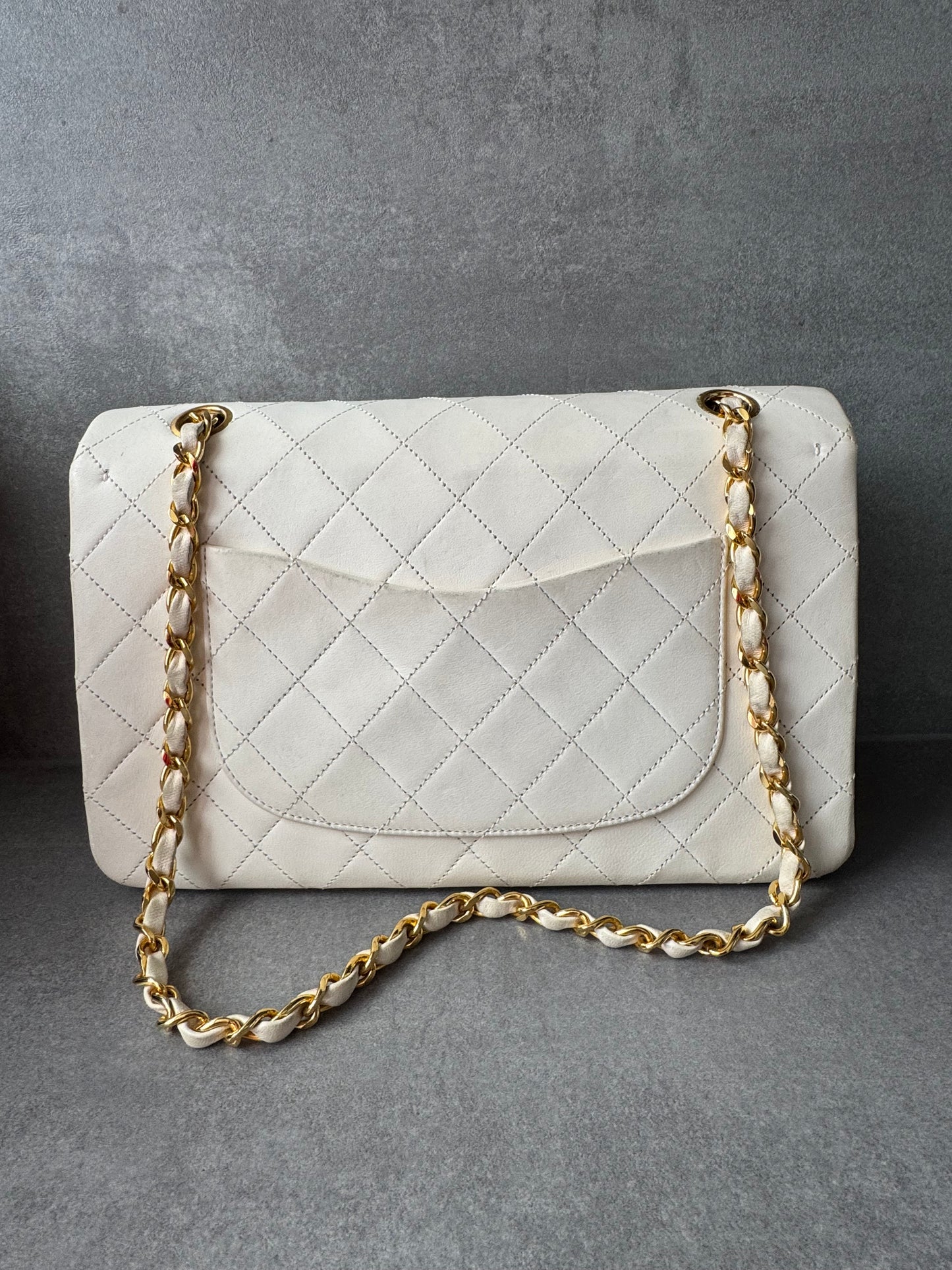 CHANEL Vintage Medium Double Flap Bag