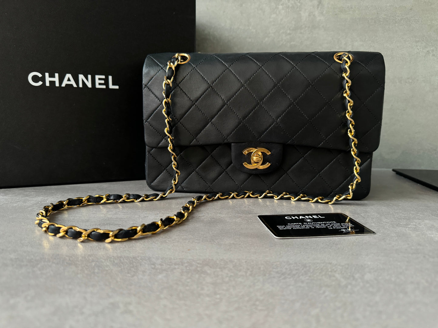 CHANEL Vintage Medium Double Flap Bag