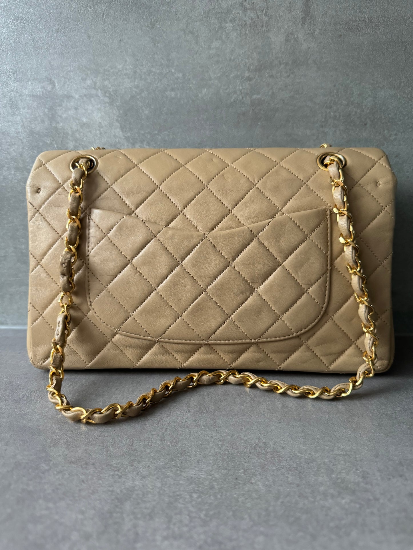 CHANEL Vintage Classic Medium Double Flap Bag