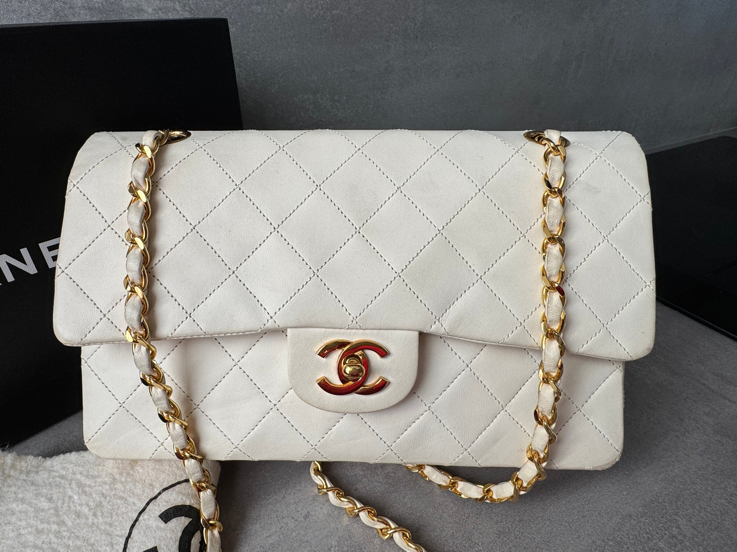 CHANEL Vintage Medium Double Flap Bag