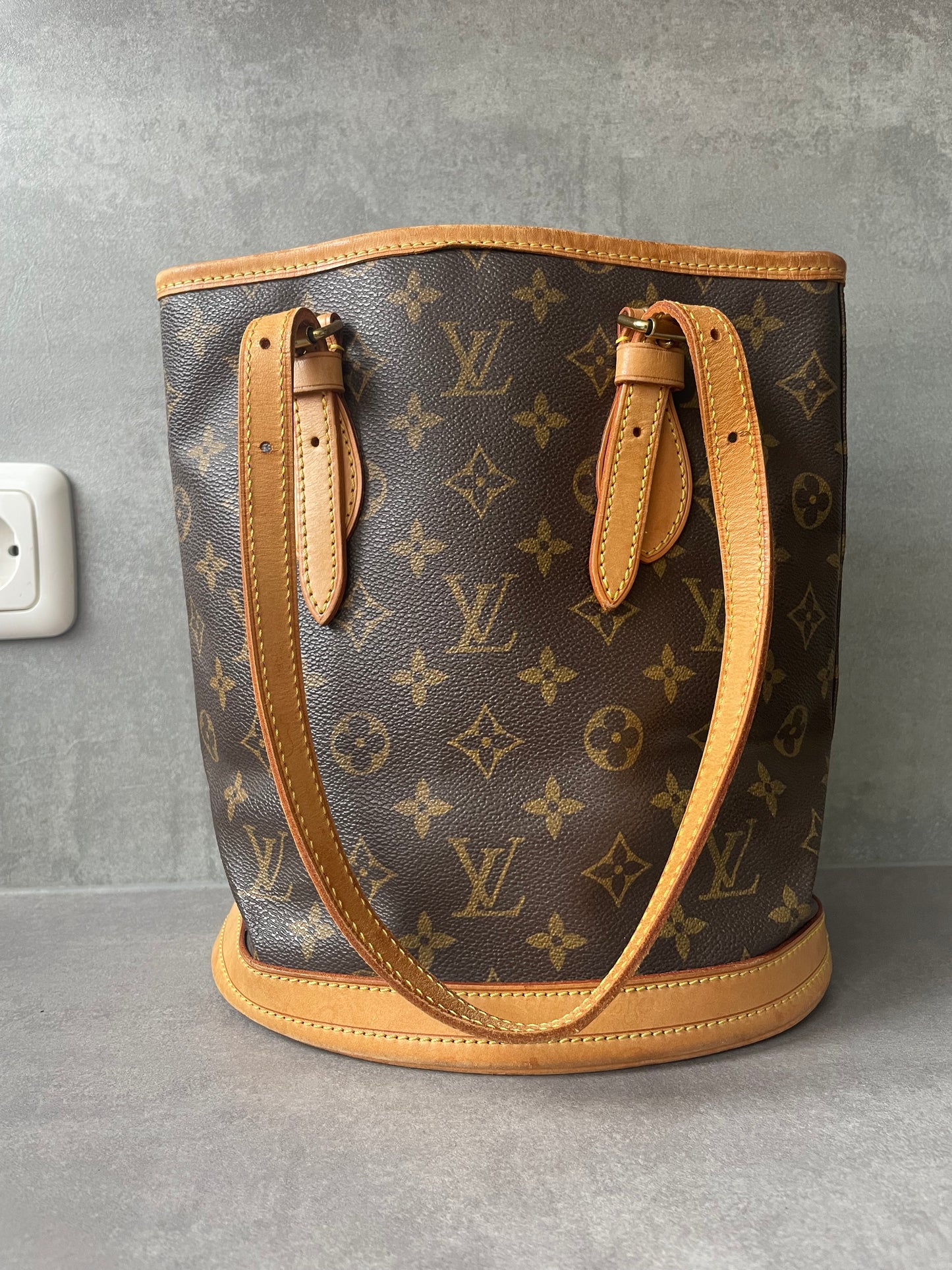 LOUIS VUITTON Noé Bucket Petit SAC  Monogram Canvas