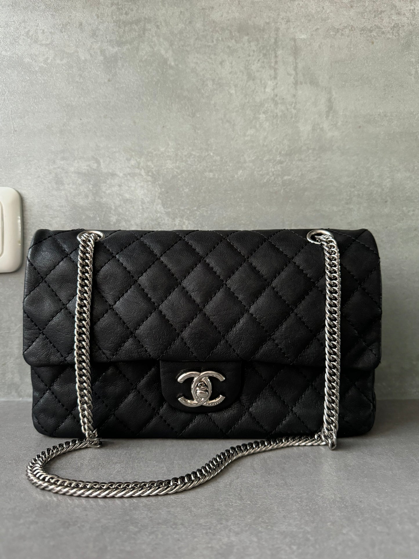 CHANEL Vintage Medium Double Flap Bag